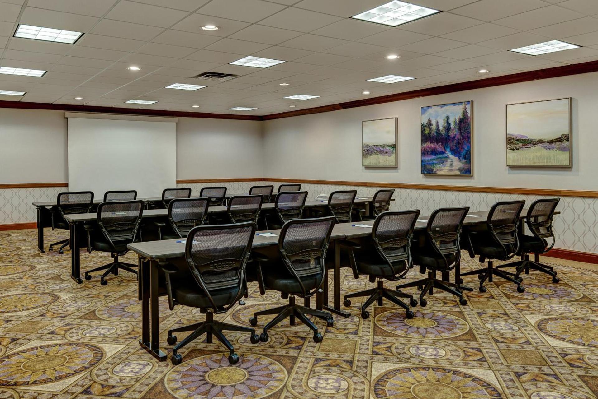 Holiday Inn East Windsor - Cranbury Area photo 35