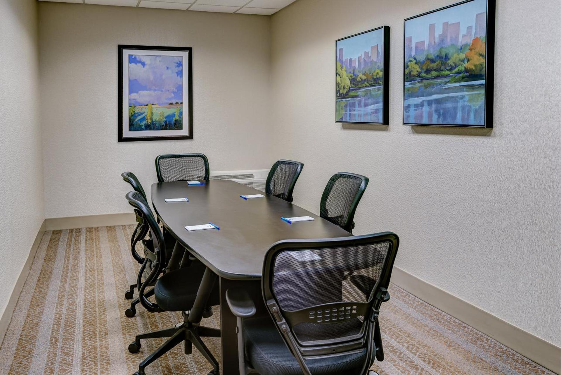 Holiday Inn East Windsor - Cranbury Area photo 39