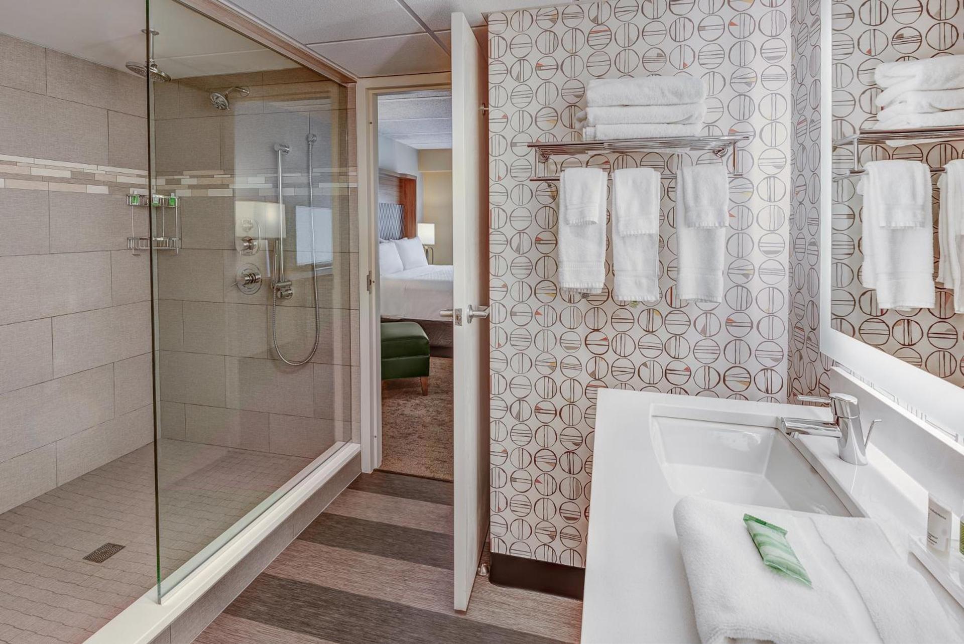 Holiday Inn East Windsor - Cranbury Area photo 5