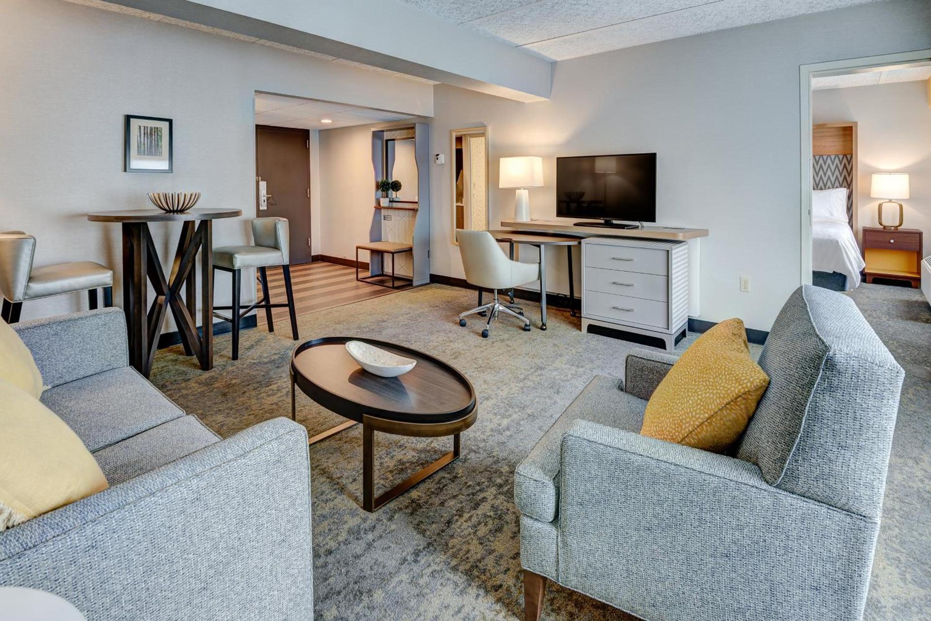 Holiday Inn East Windsor - Cranbury Area photo 18