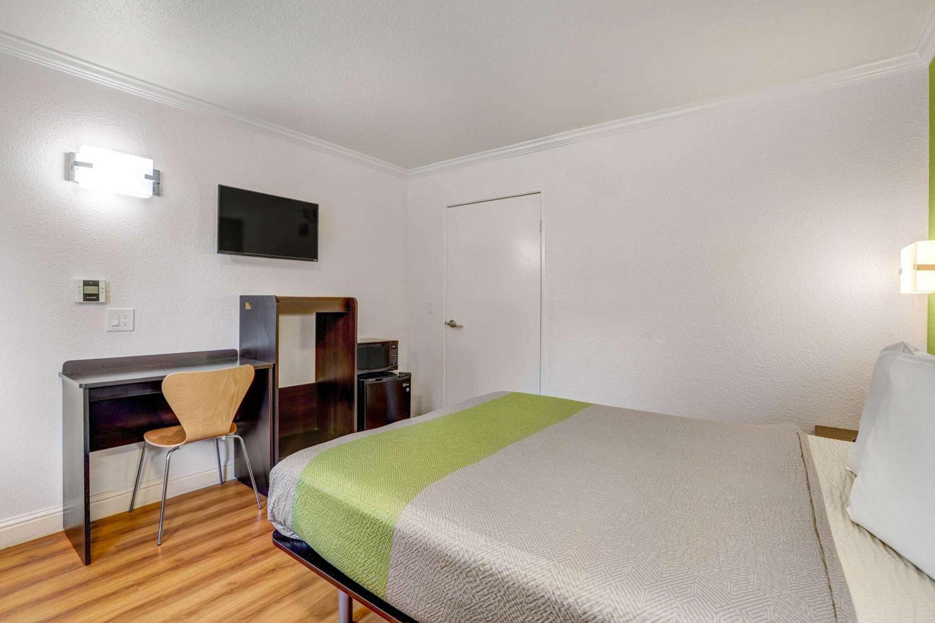 Motel 6-King City, CA photo 10