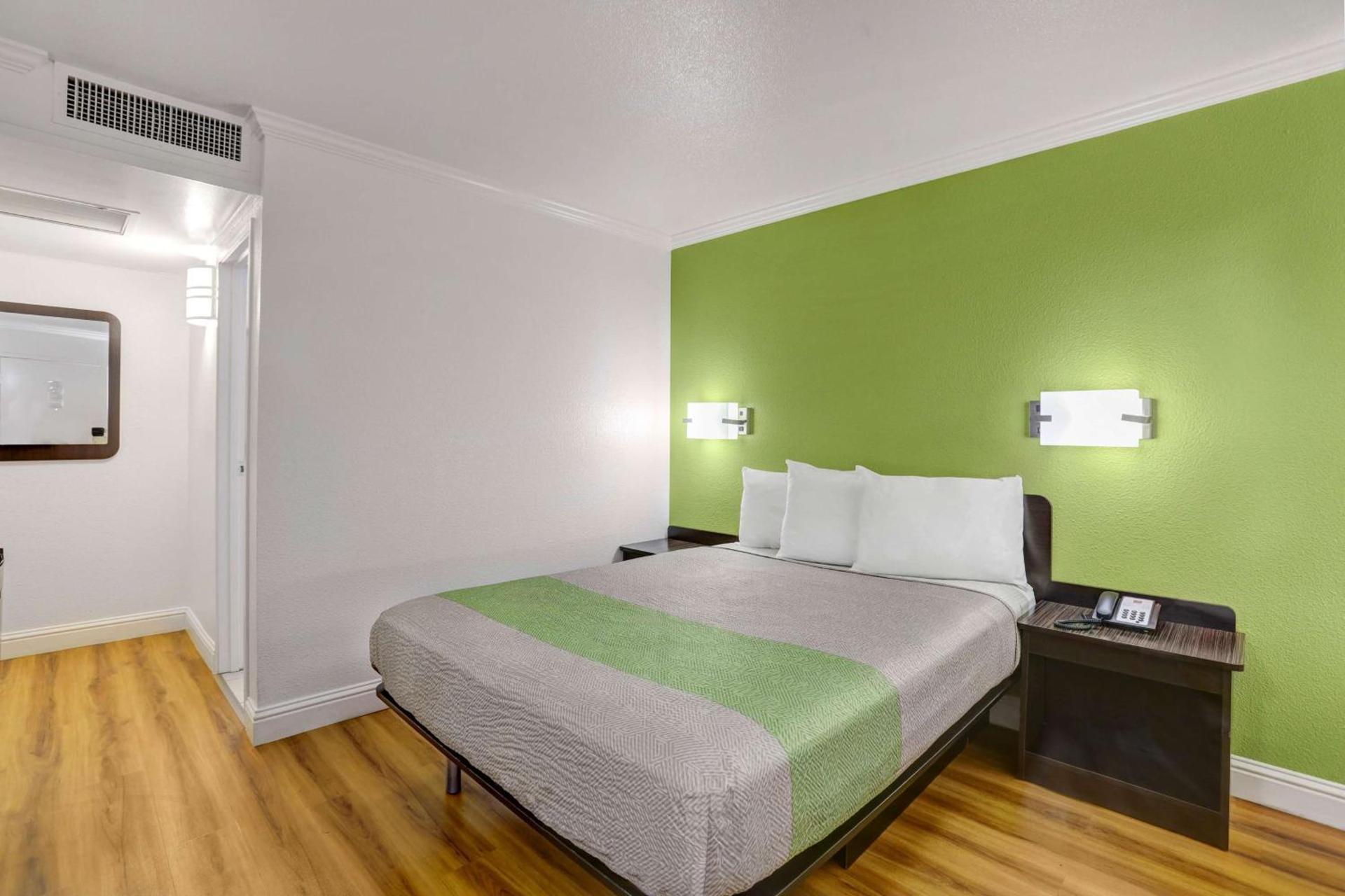 Motel 6-King City, CA photo 13
