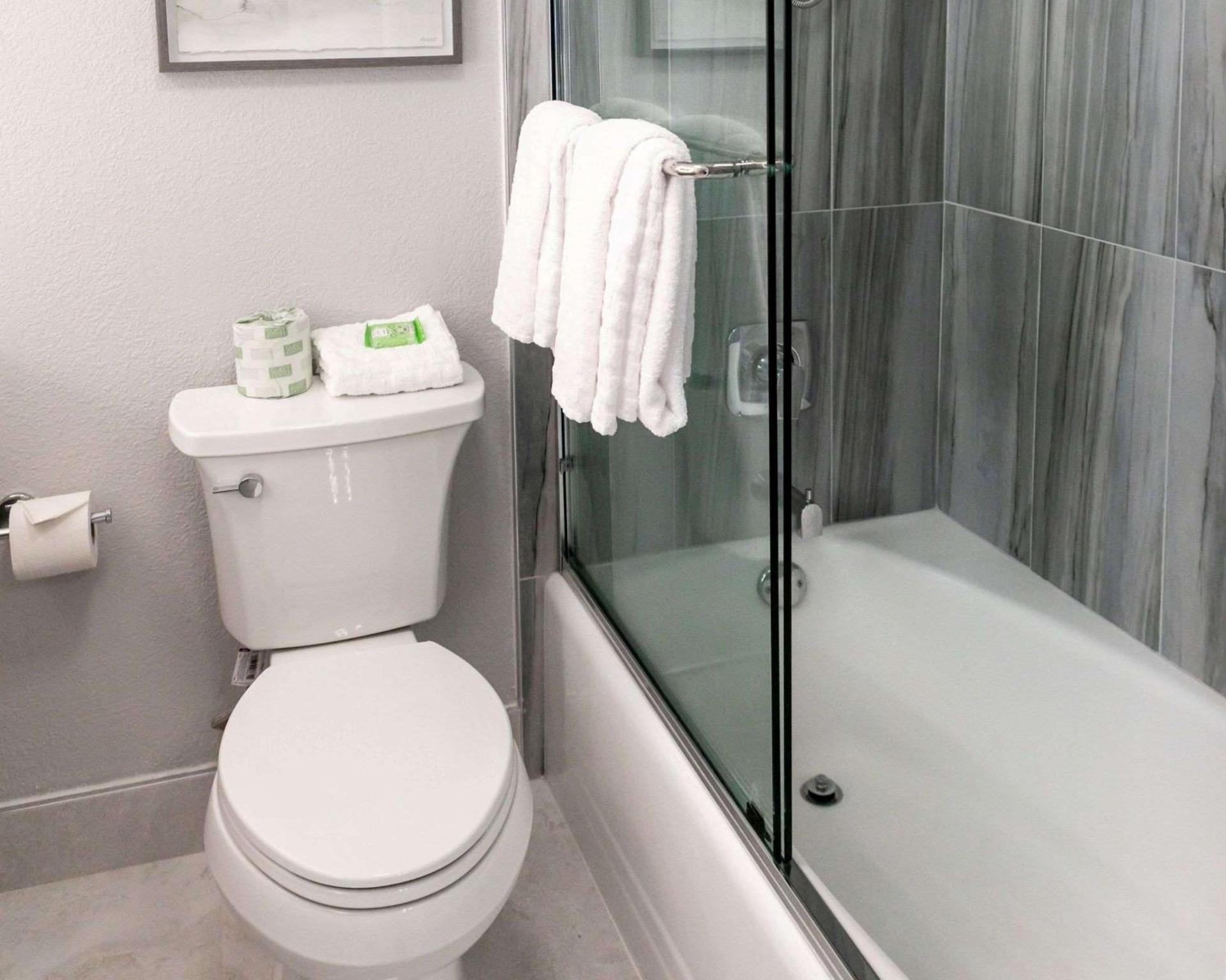 Best Western Palm Beach Lakes photo 32
