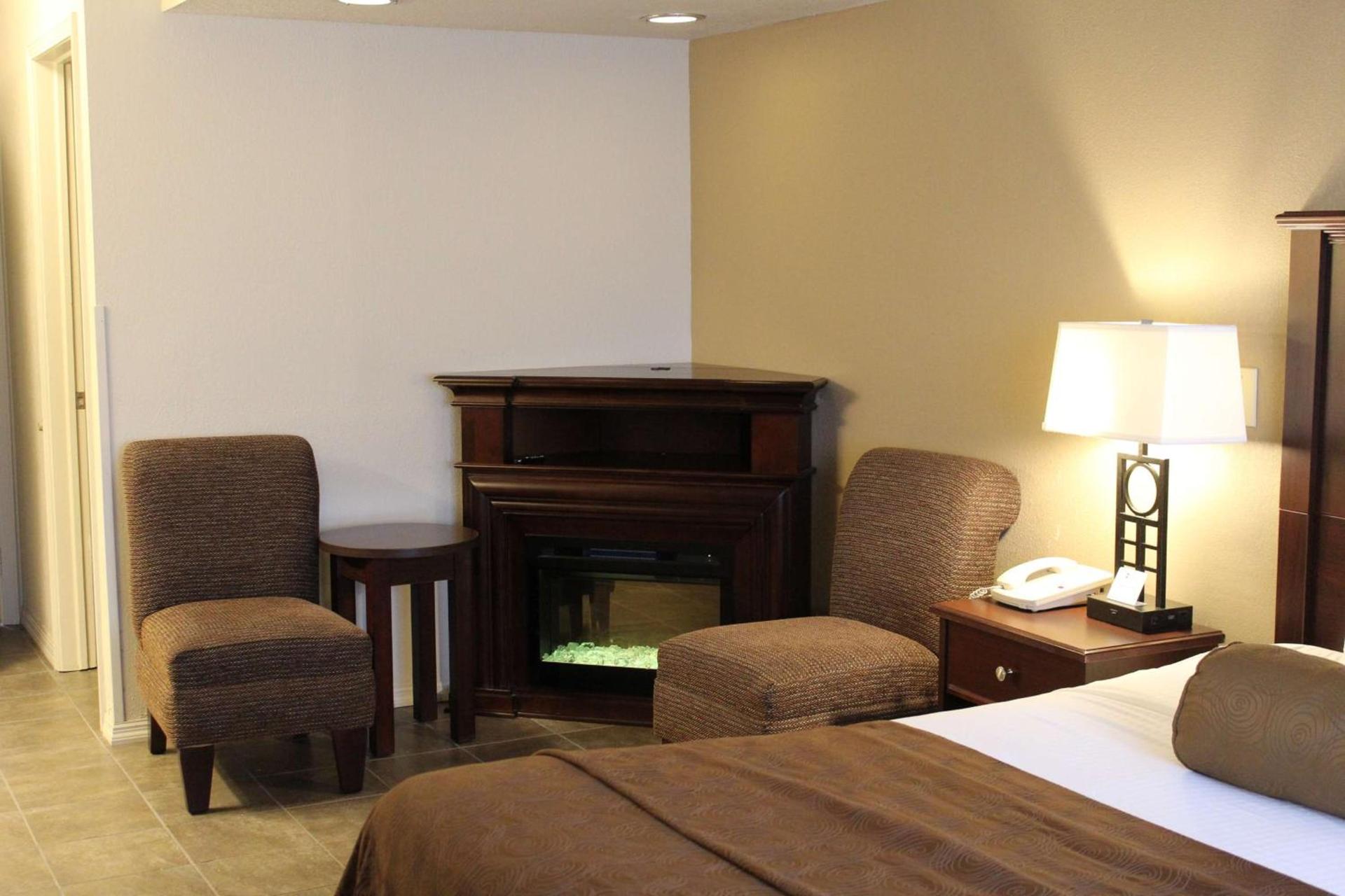 Best Western Plus Concord Inn photo 21