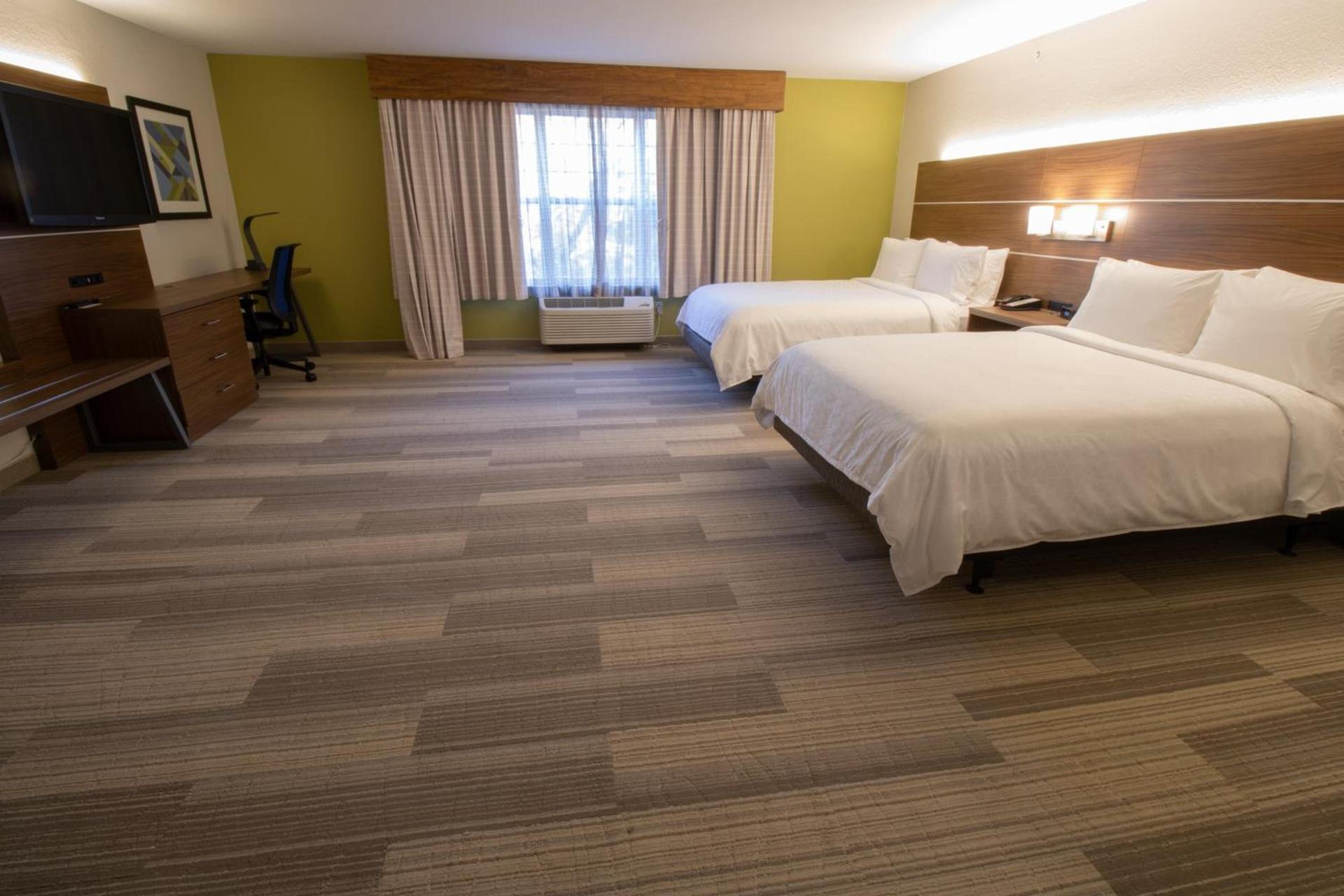 Holiday Inn Express & Suites Manassas by IHG photo 42