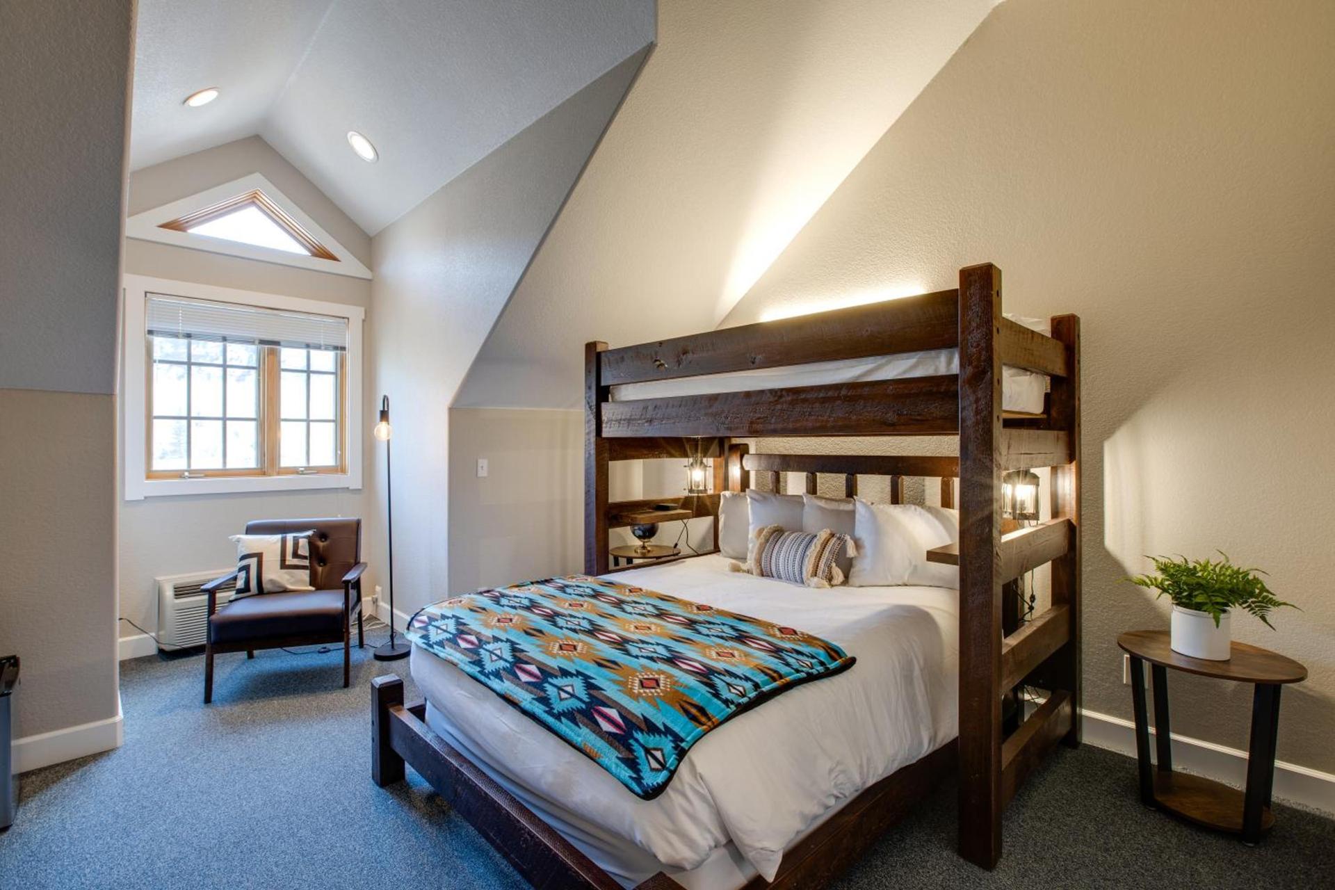 The Bivvi Hostel Telluride photo 22