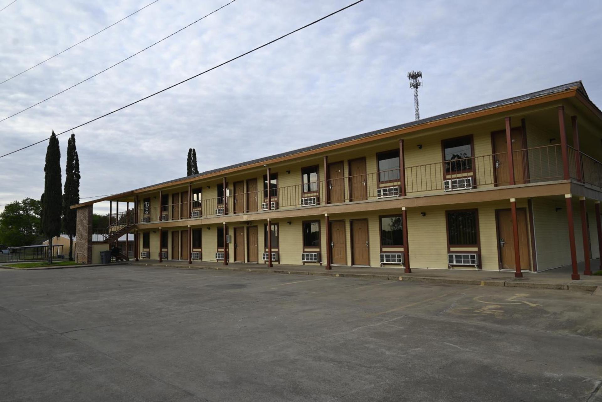 Coachway Inn photo 12