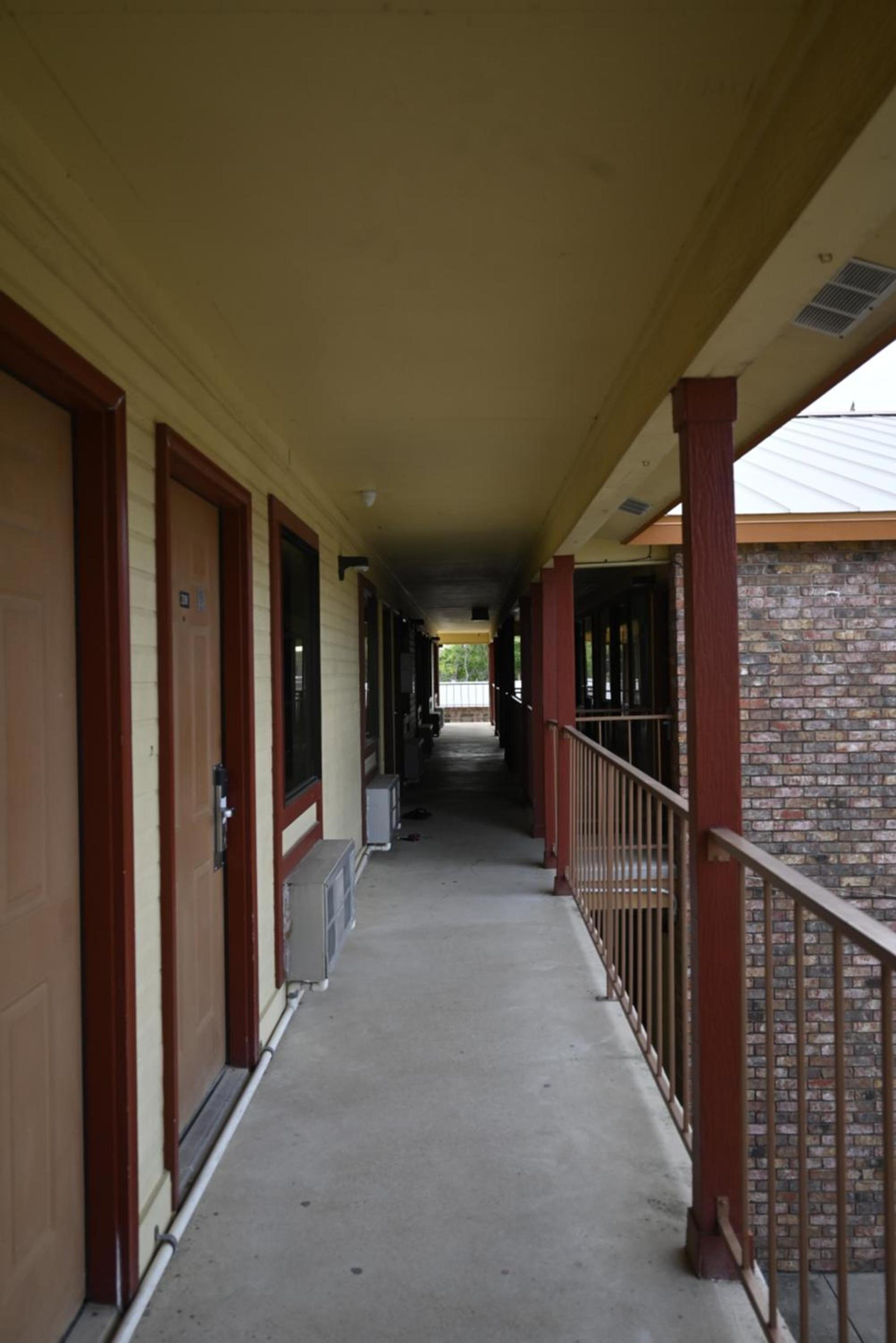 Coachway Inn photo 16