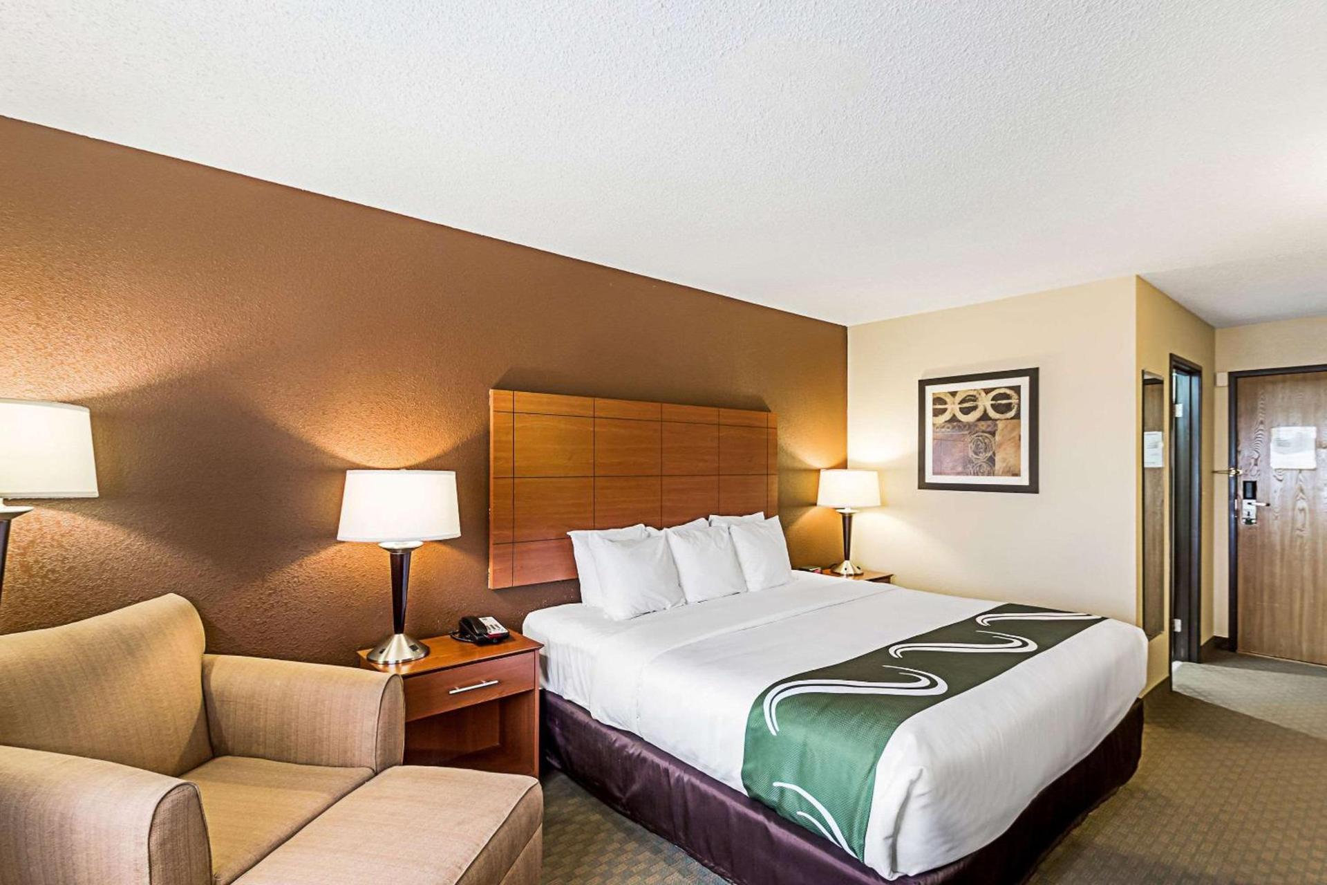 Quality Inn Sheboygan North I-43 photo 33