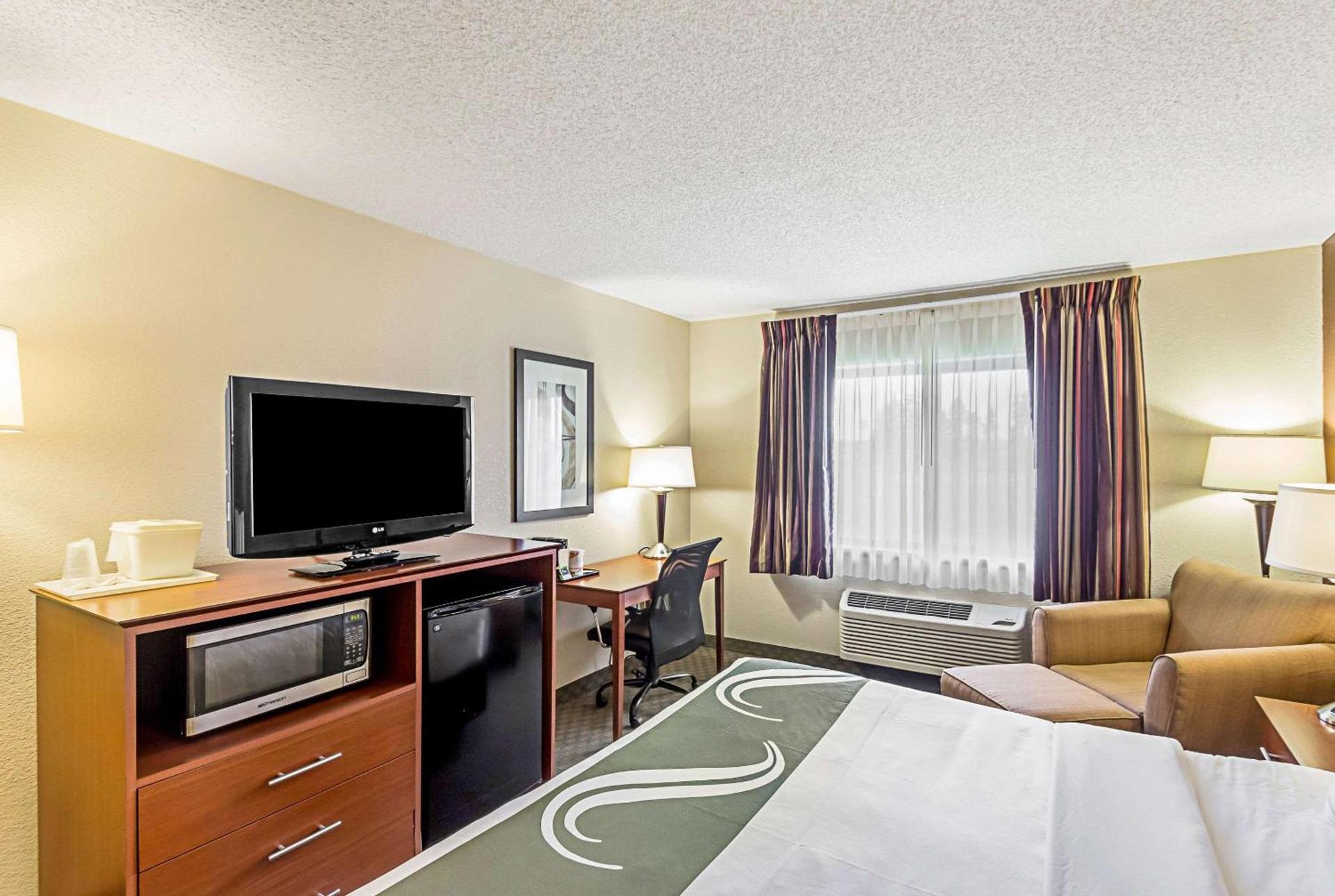 Quality Inn Sheboygan North I-43 photo 19