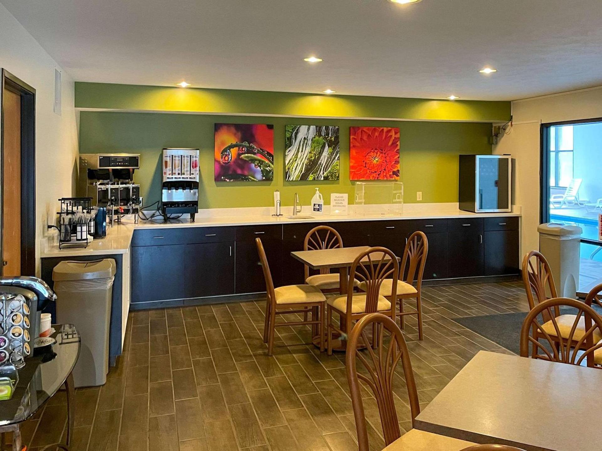 Sleep Inn Antigo photo 19
