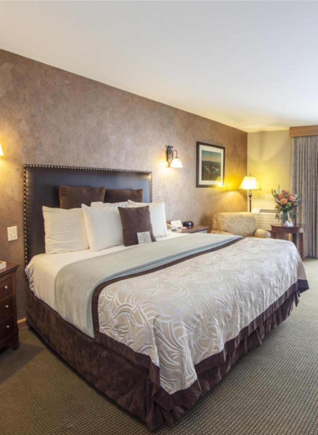 Golden Arrow Lakeside Resort photo 2