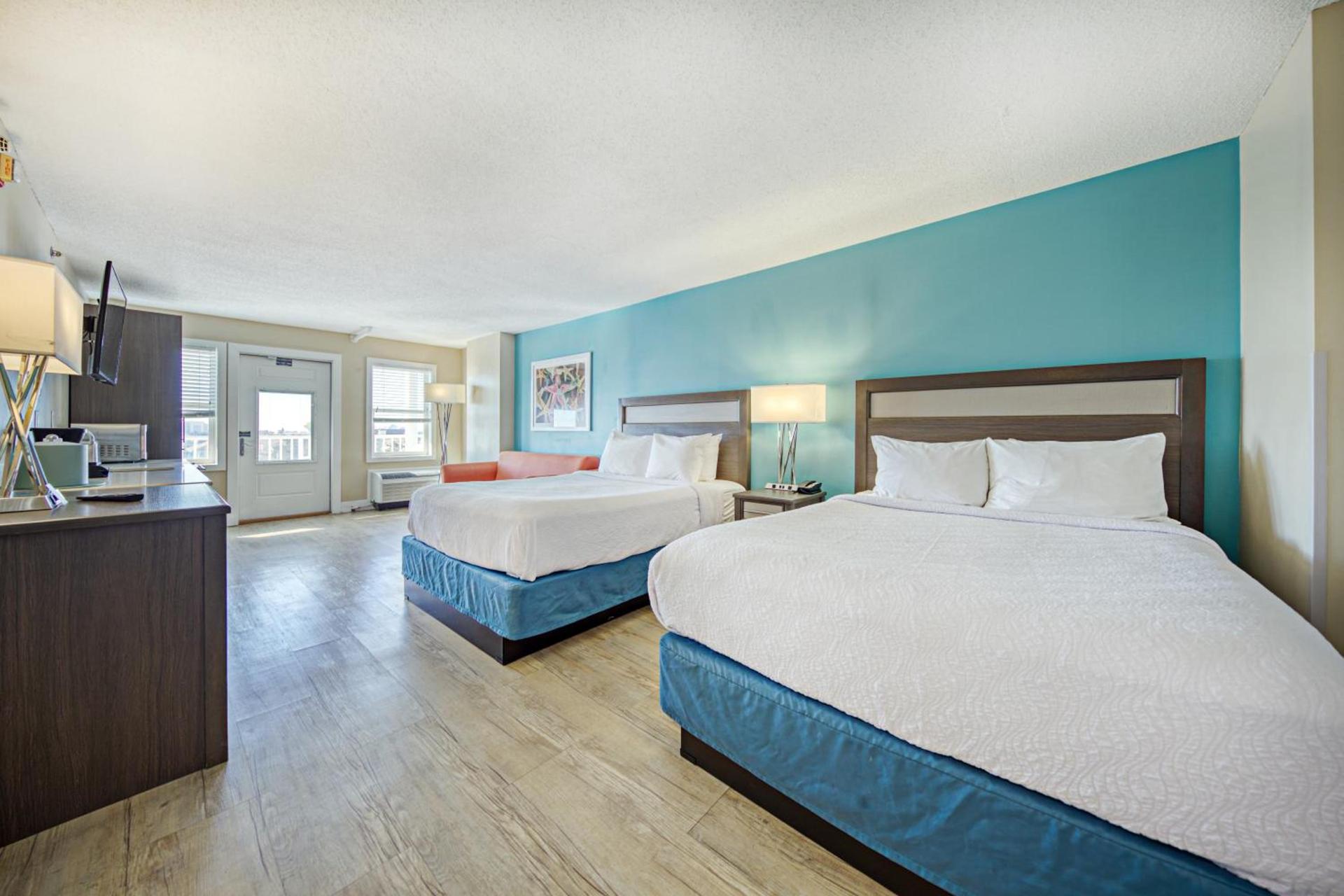 Commander Hotel & Suites photo 2