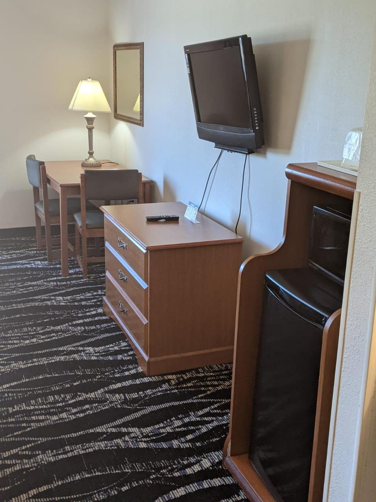 Heritage Inn and Suites photo 5