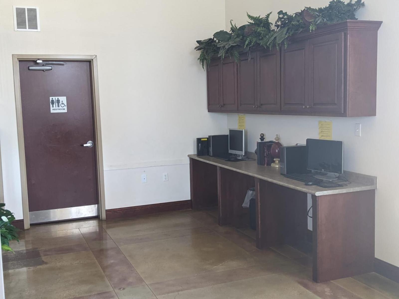 Heritage Inn and Suites photo 11