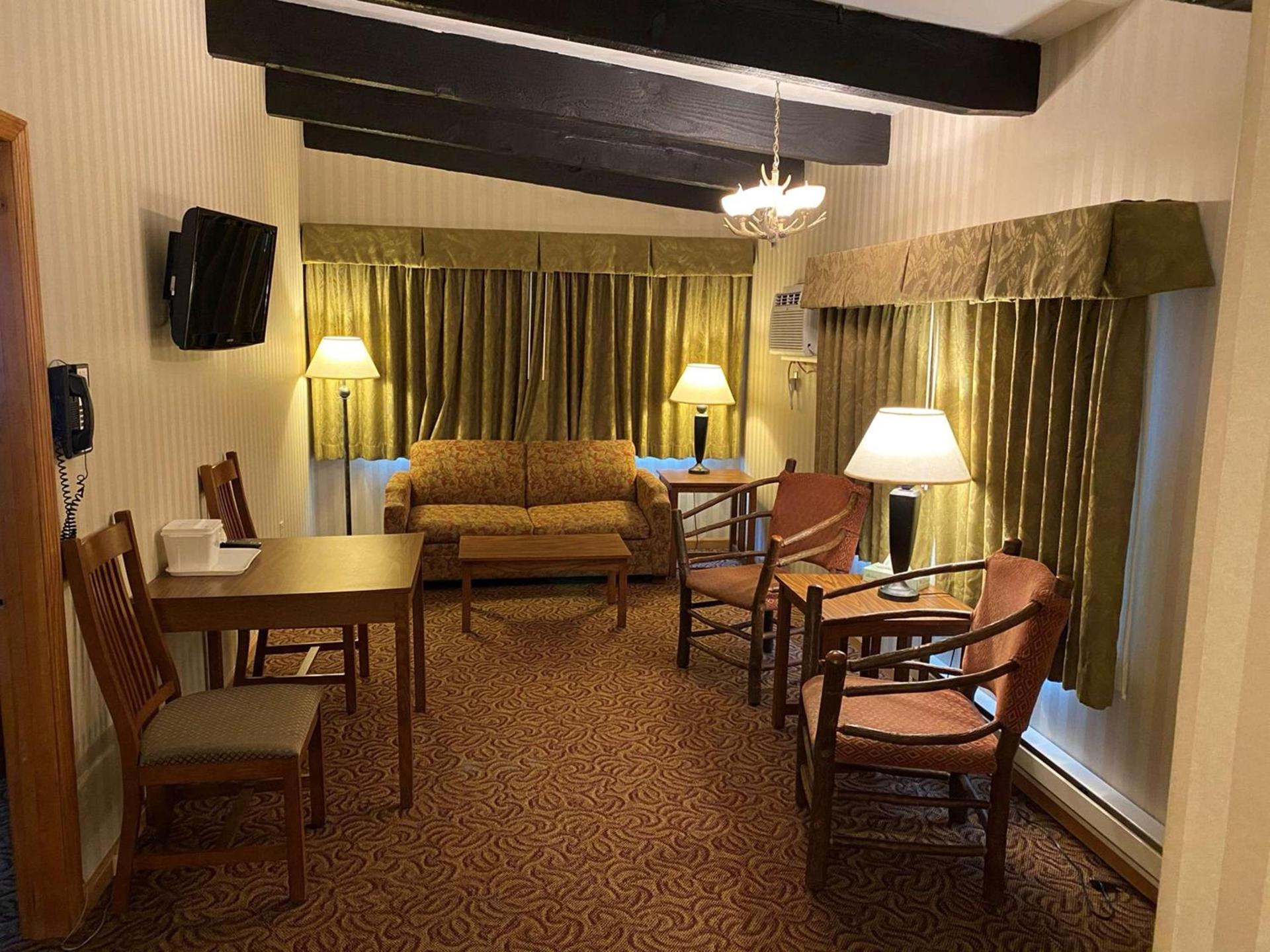Best Western Adirondack Inn photo 43
