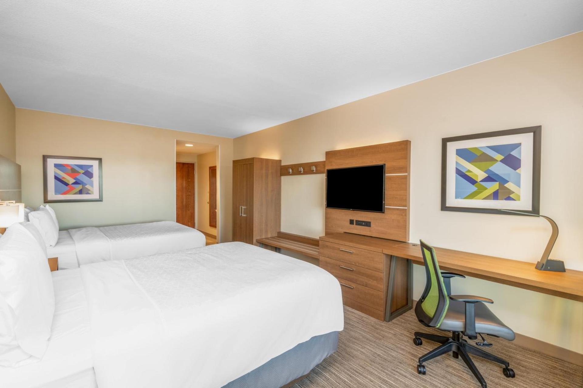 Holiday Inn Express & Suites St George North - Zion photo 30