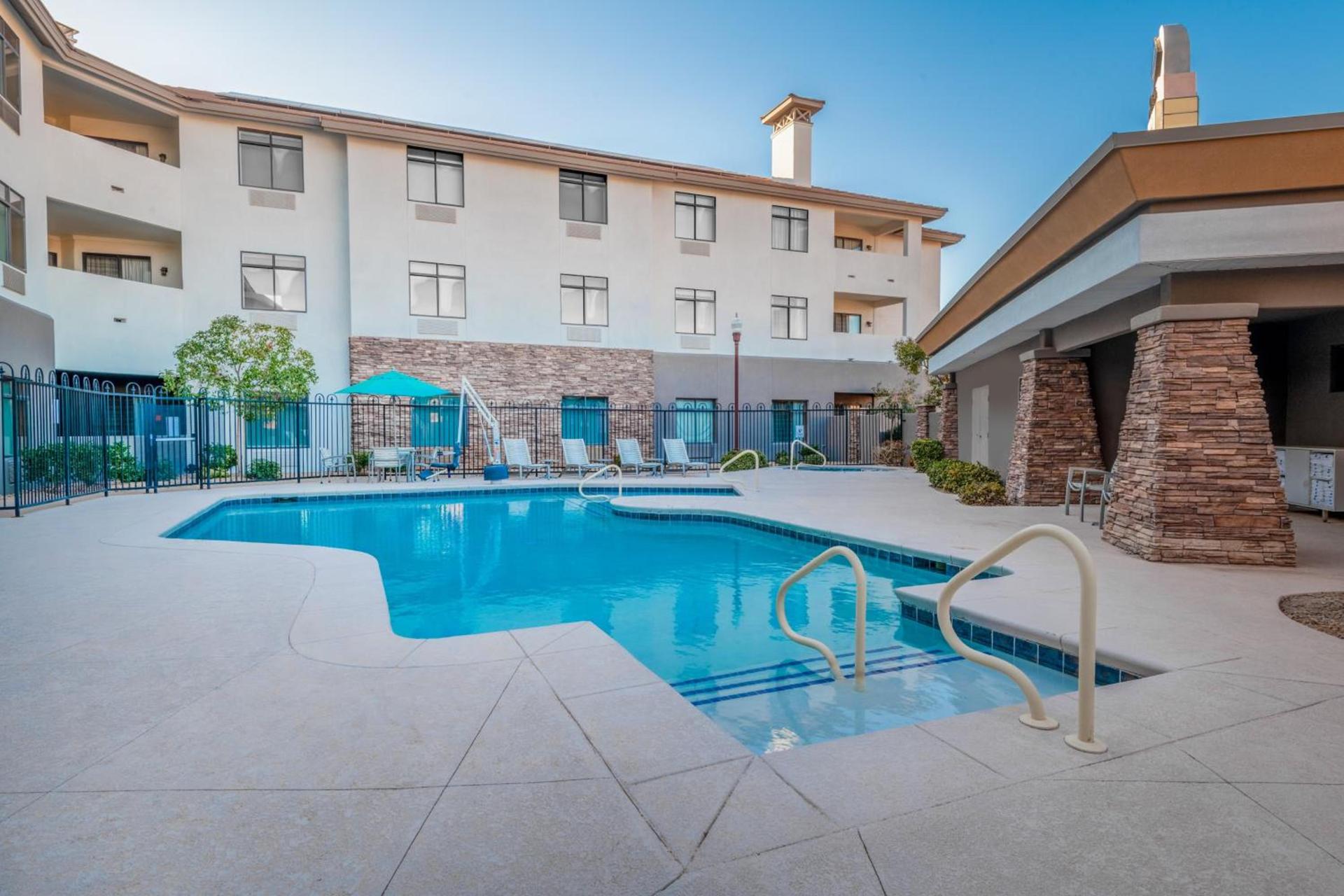 Holiday Inn Express & Suites St George North - Zion photo 15