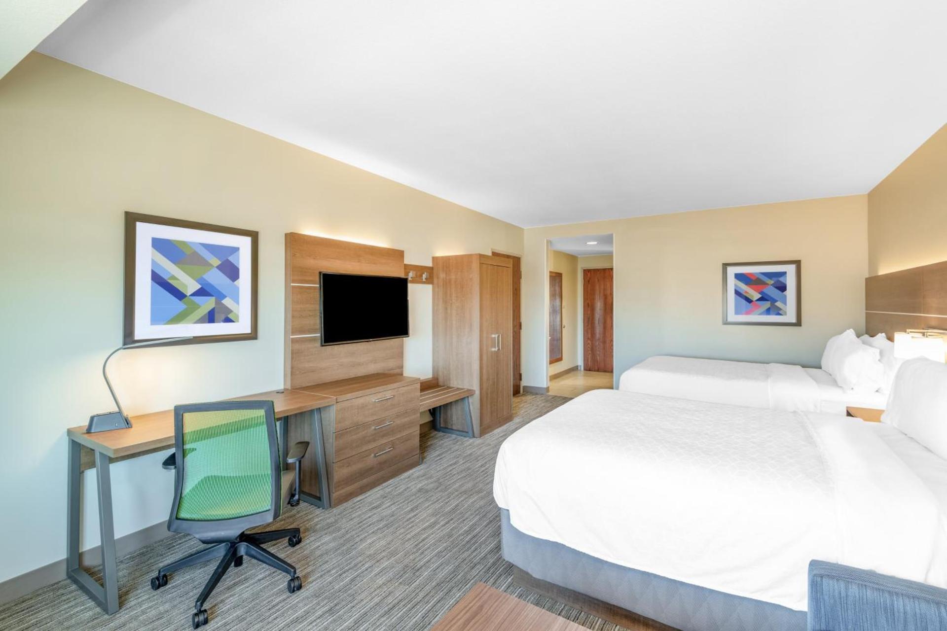 Holiday Inn Express & Suites St George North - Zion photo 23