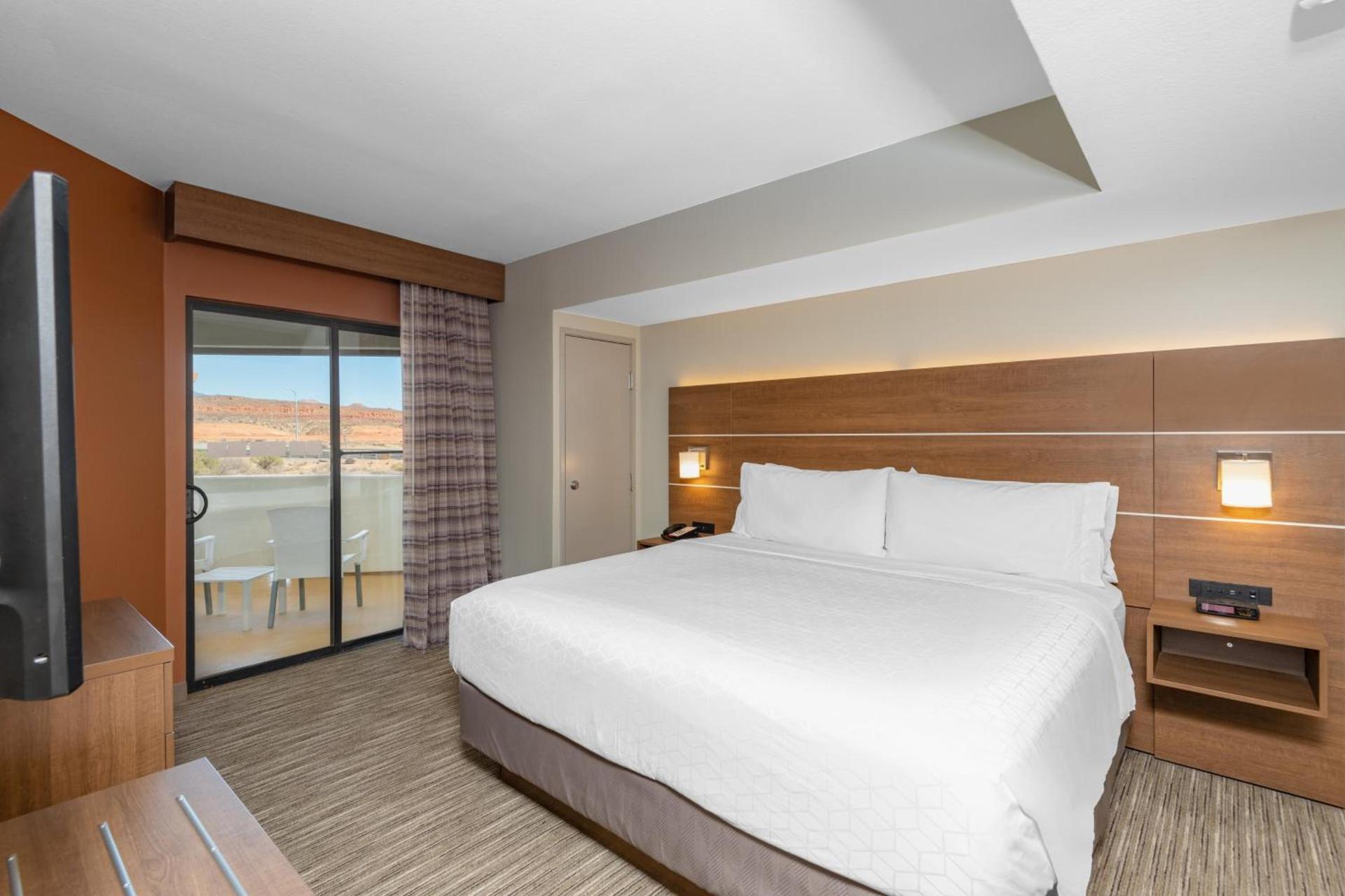 Holiday Inn Express & Suites St George North - Zion photo 28