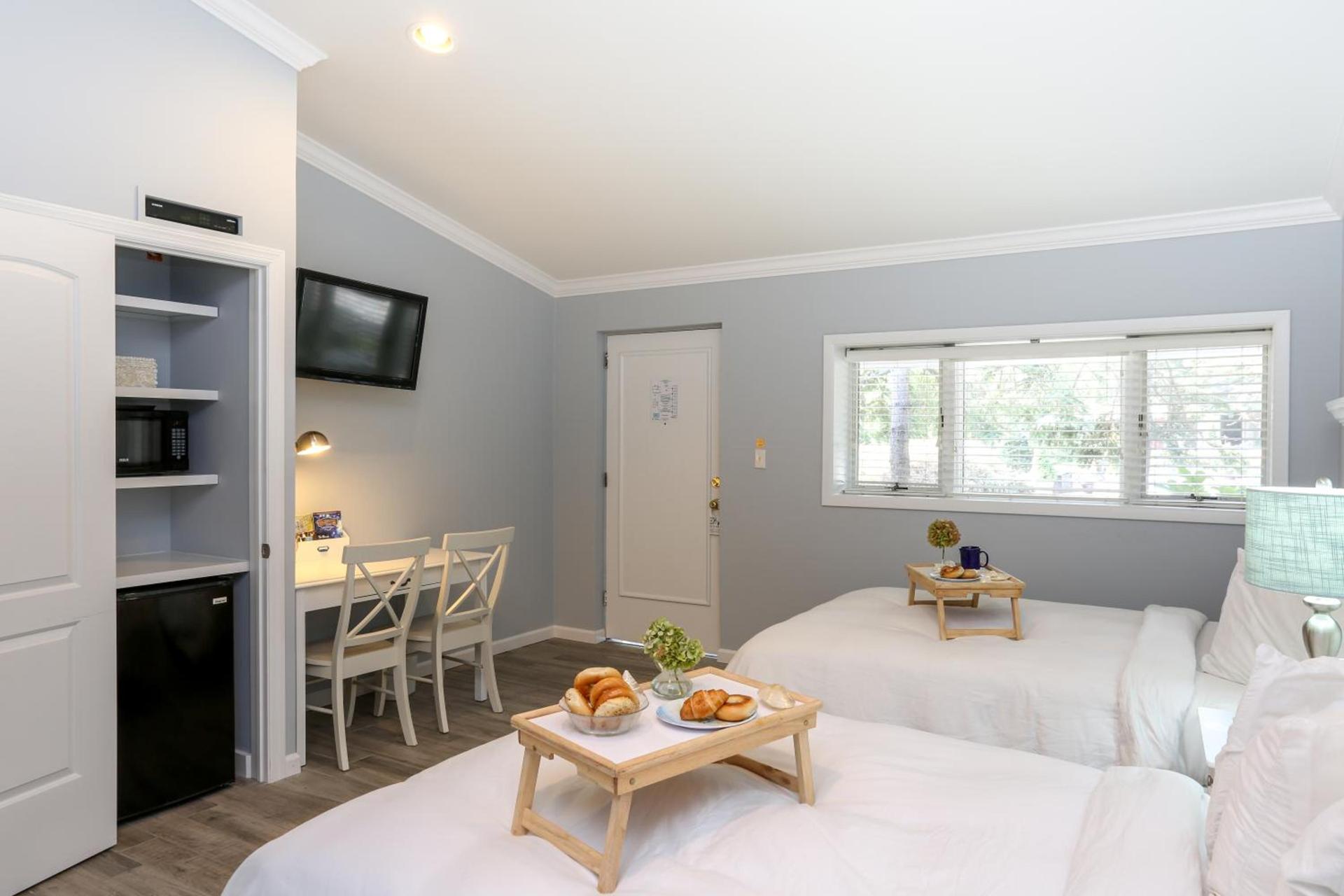 Hamlet Inn - PASSES TO COOPERS BEACH photo 33