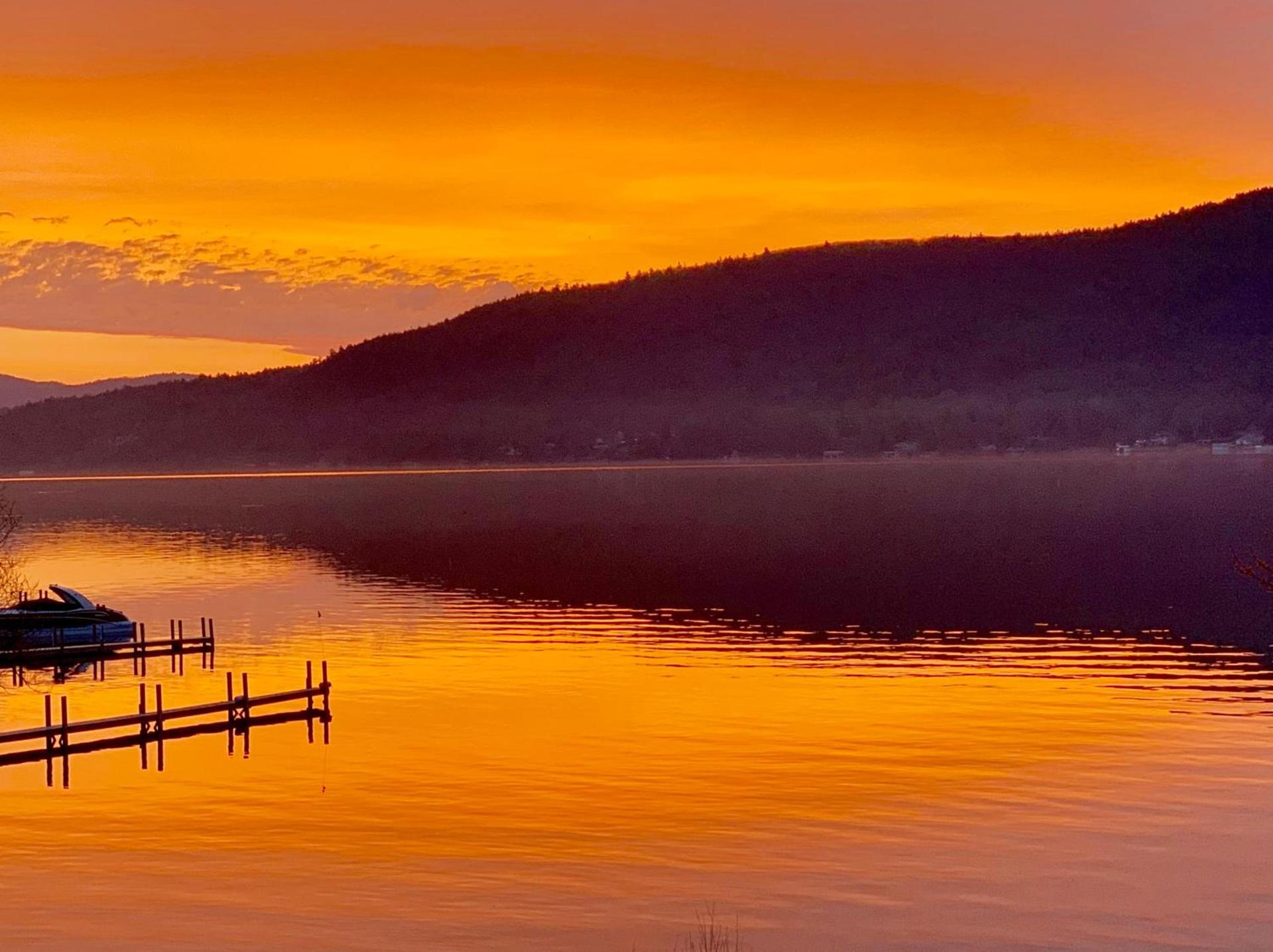 The Sundowner on Lake George photo 11