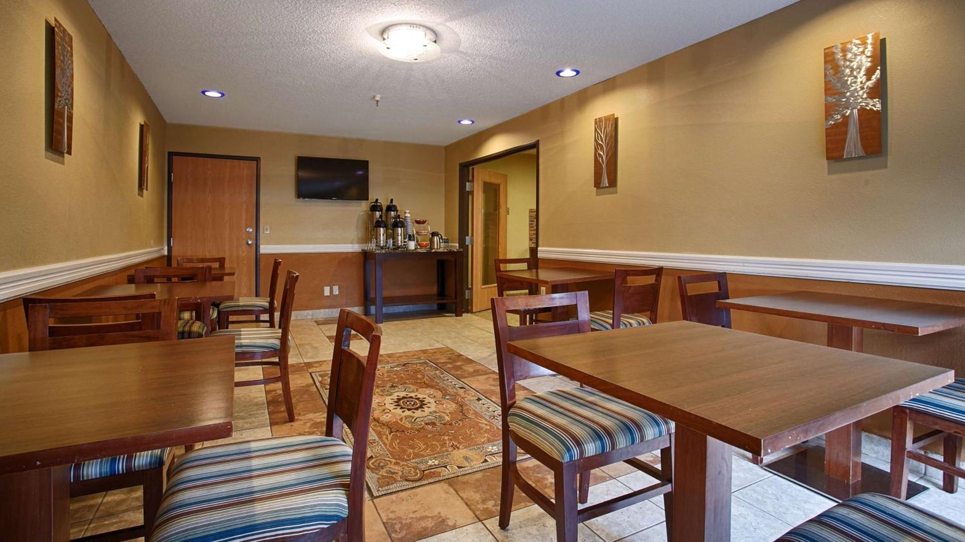 Best Western Alexandria Inn photo 18