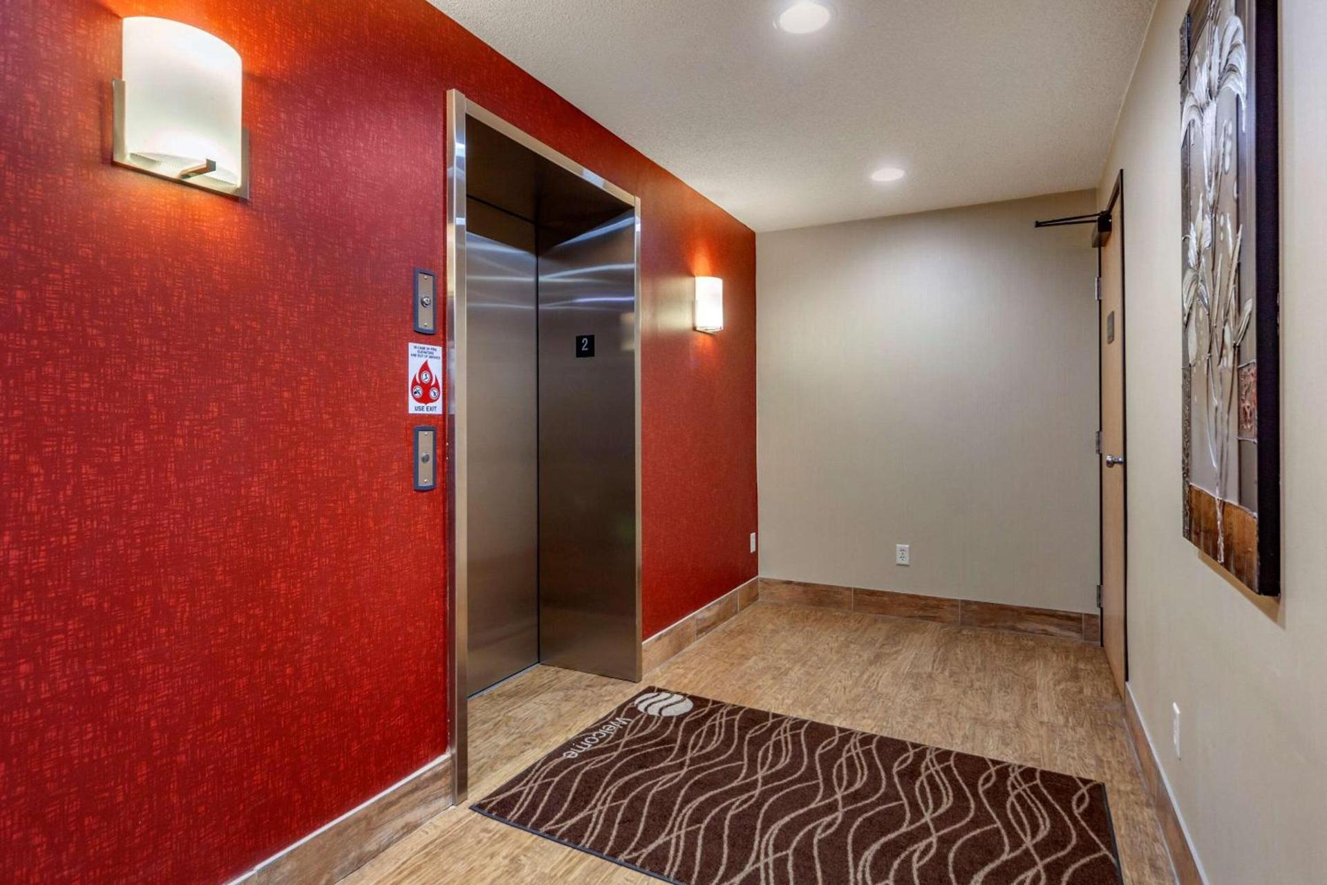 Comfort Inn Grand Island North photo 5