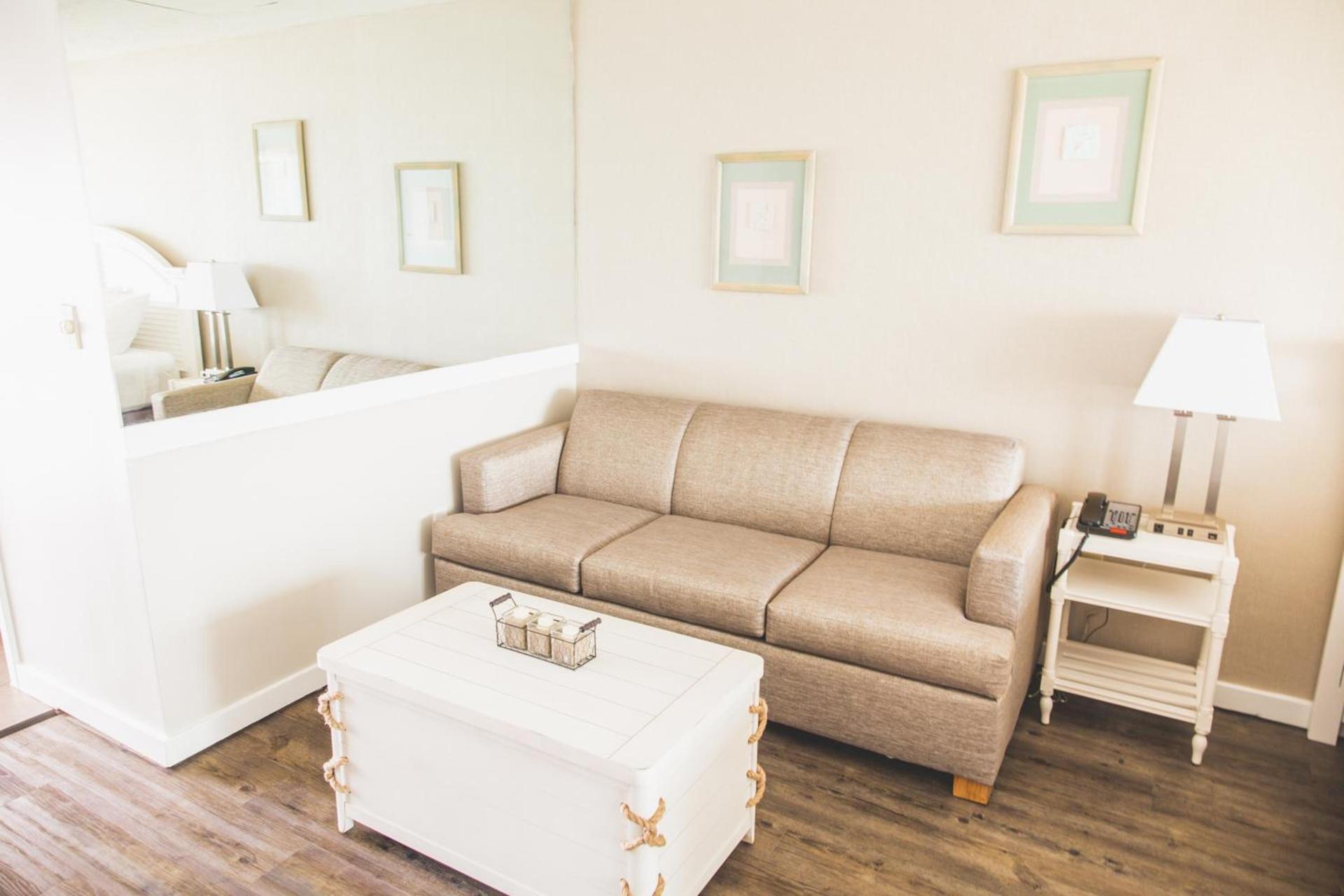 Surf Club Oceanfront Hotel photo 26
