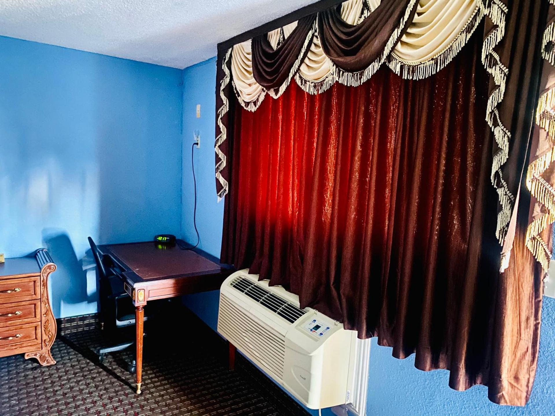 A Fisher's Inn Motel photo 31
