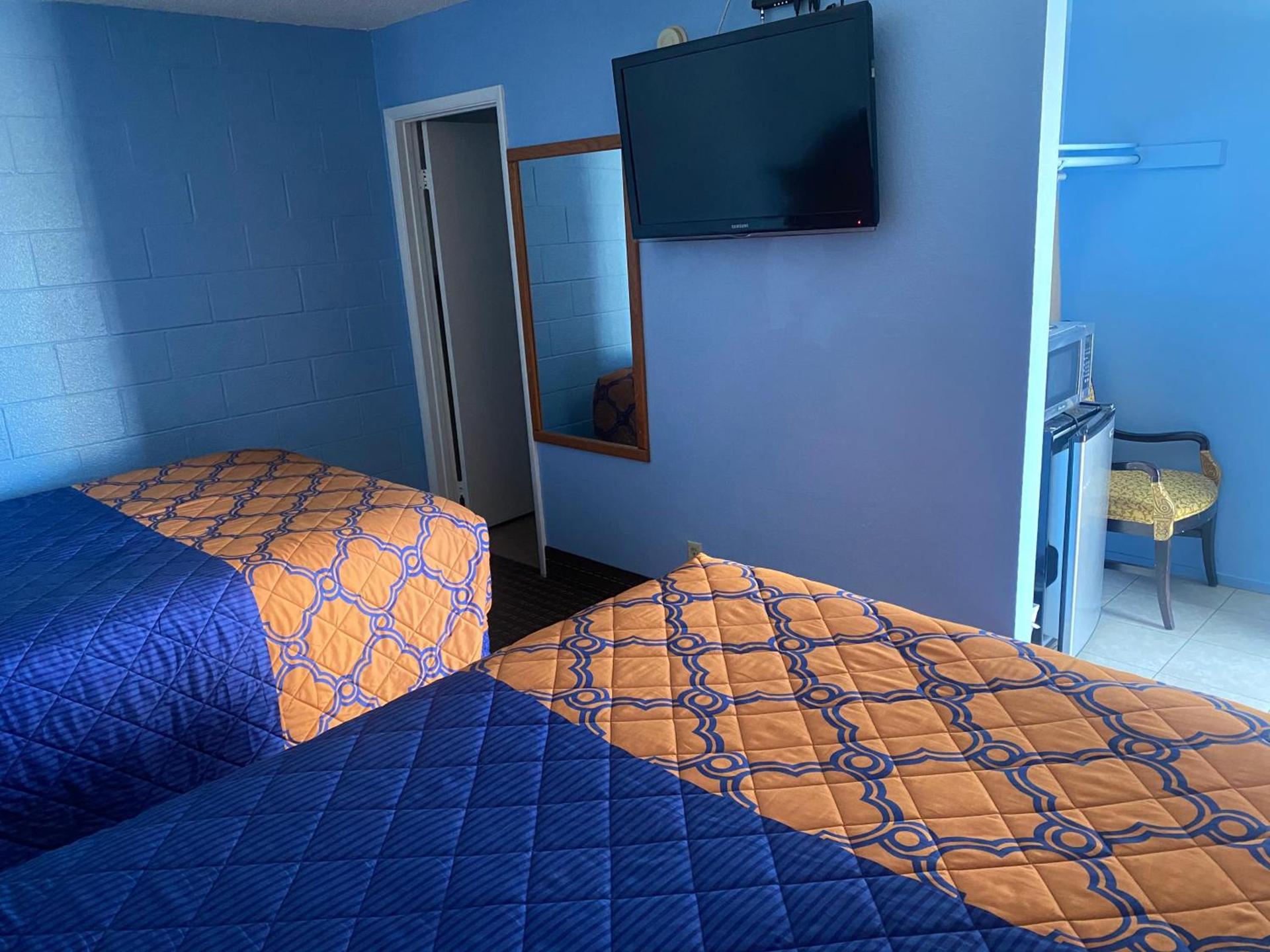 A Fisher's Inn Motel photo 27