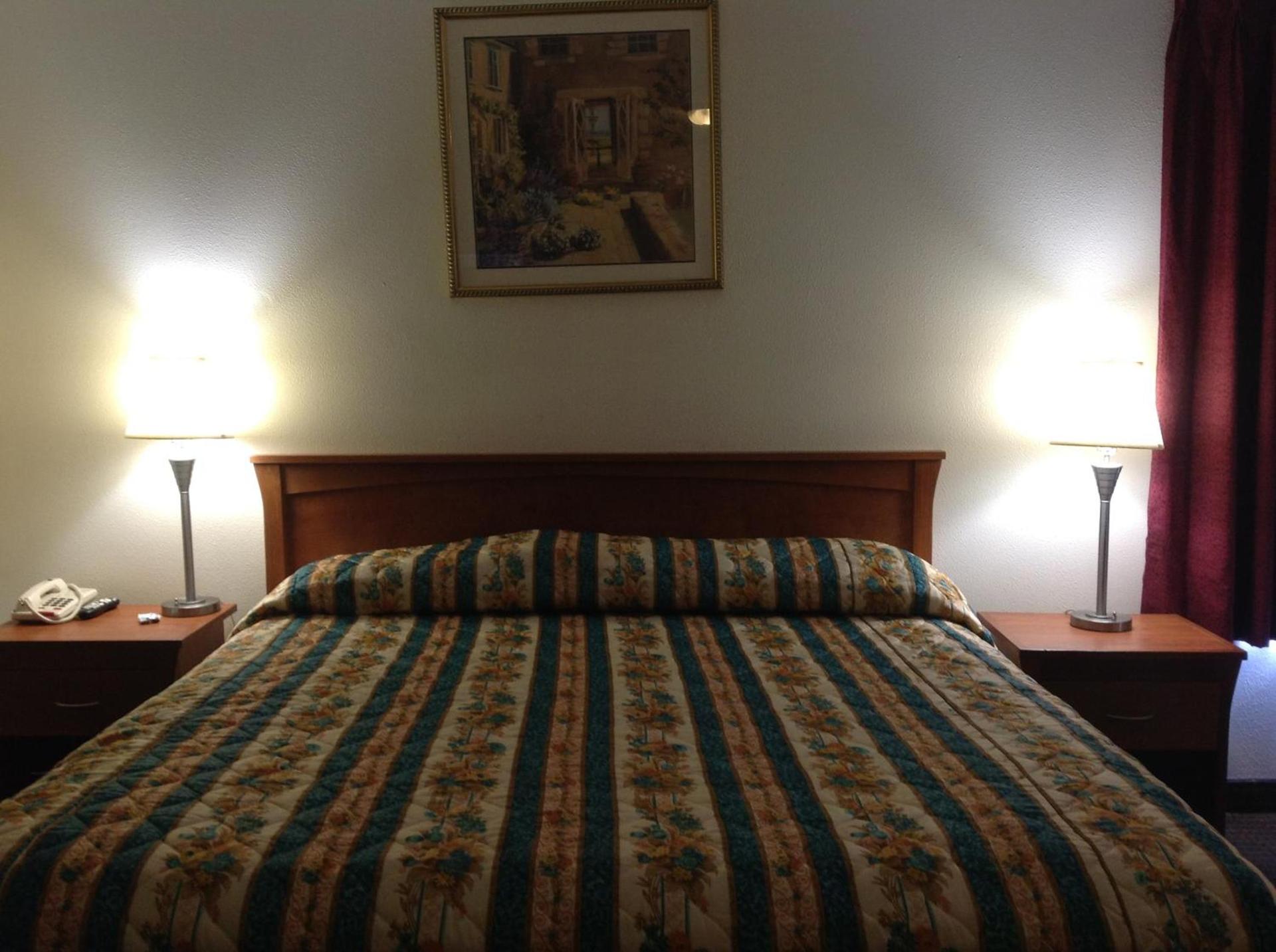 Riverside Inn & Suites photo 36