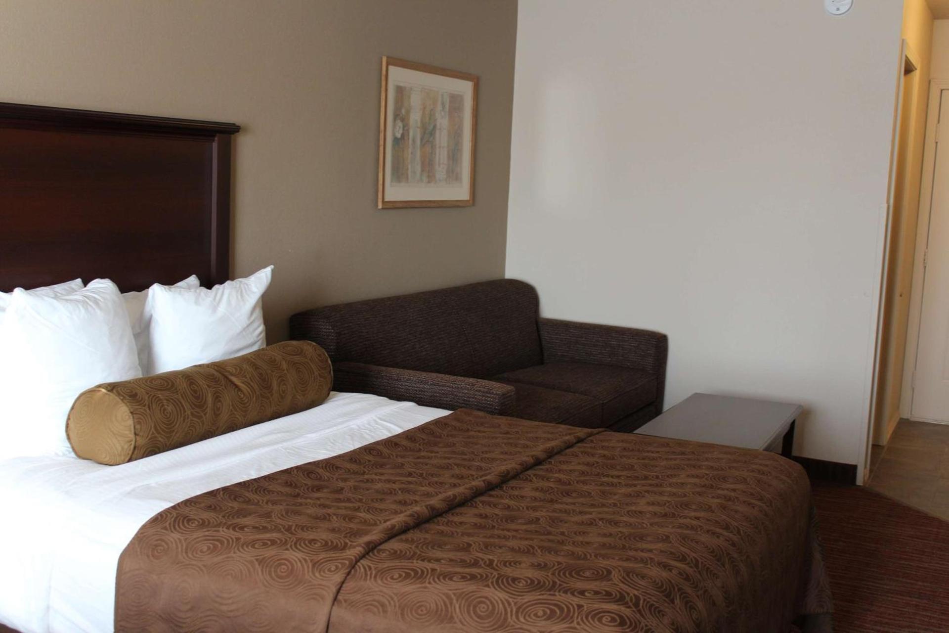 Best Western Plus Concord Inn photo 15