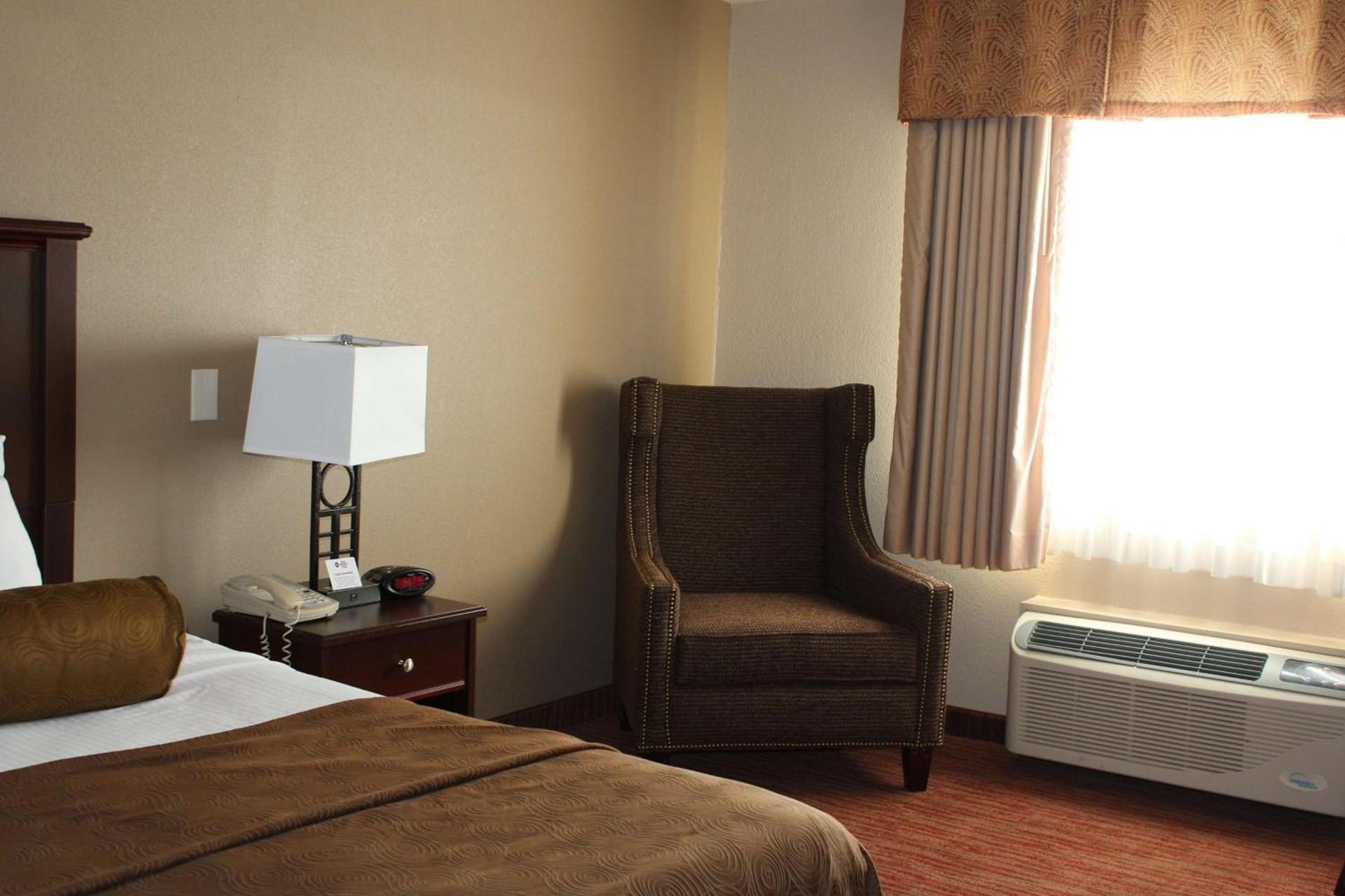 Best Western Plus Concord Inn photo 20