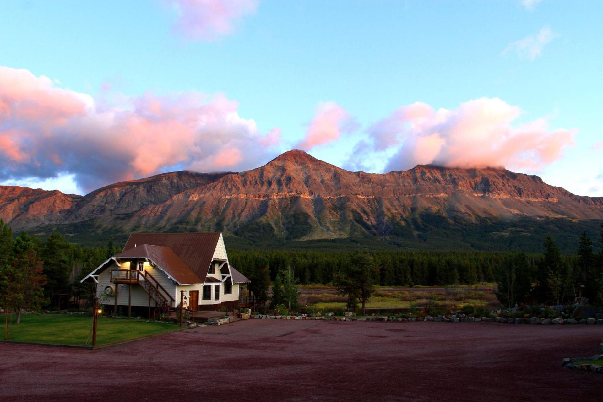 Summit Mountain Lodge and Steakhouse photo 34