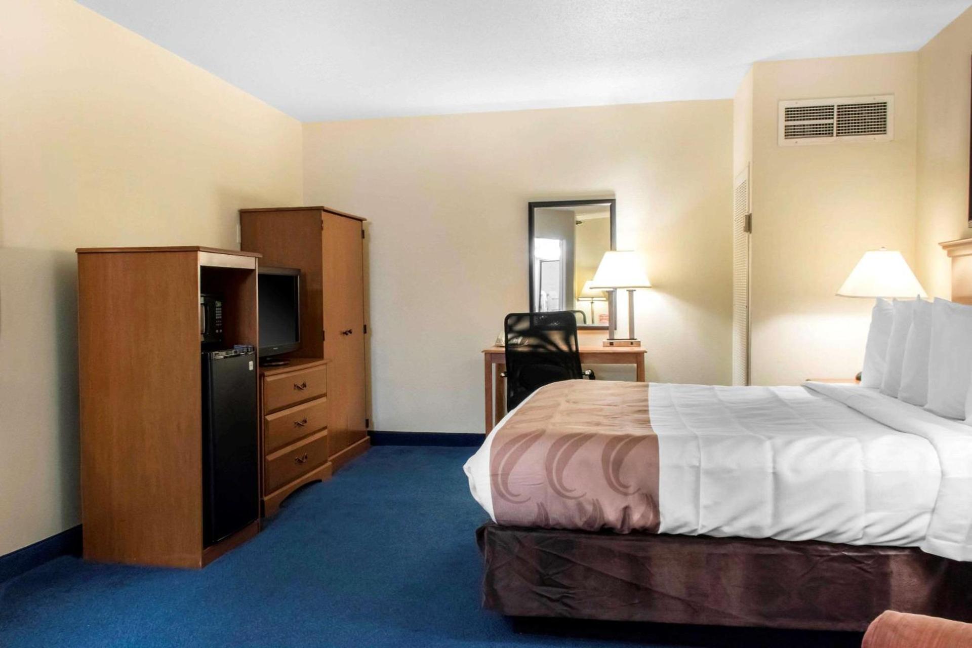 Days Inn by Wyndham Penn State photo 24