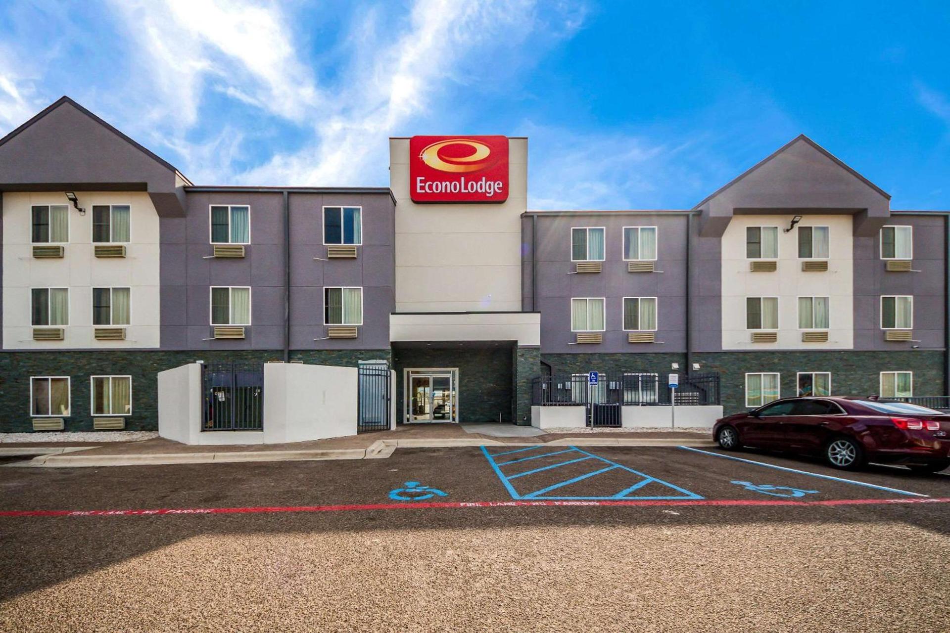 Quality Inn Laredo - Nuevo Laredo photo 2