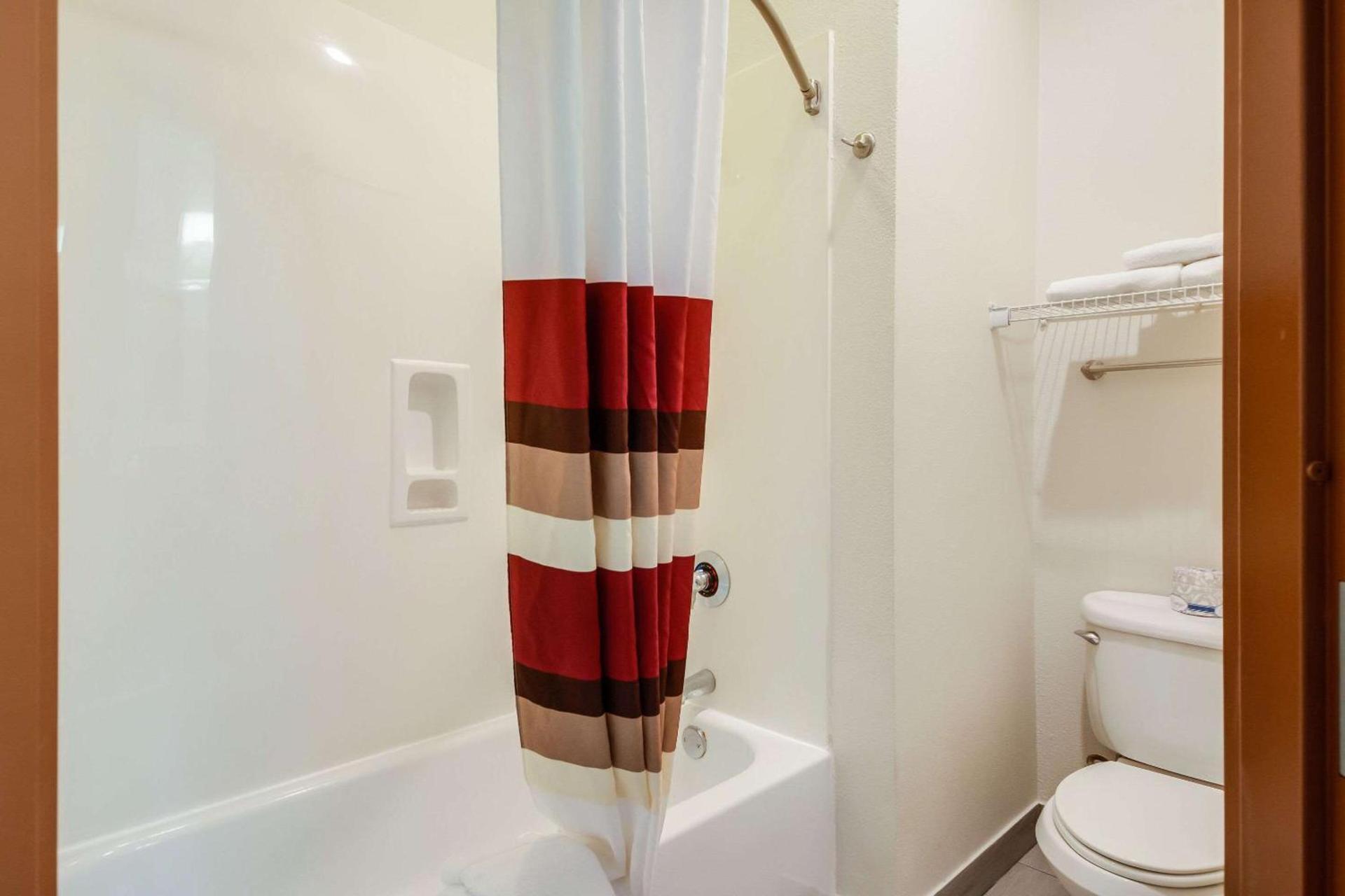 Quality Inn Laredo - Nuevo Laredo photo 20