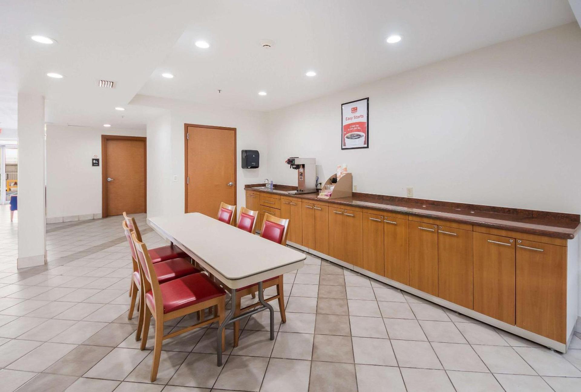 Quality Inn Laredo - Nuevo Laredo photo 27