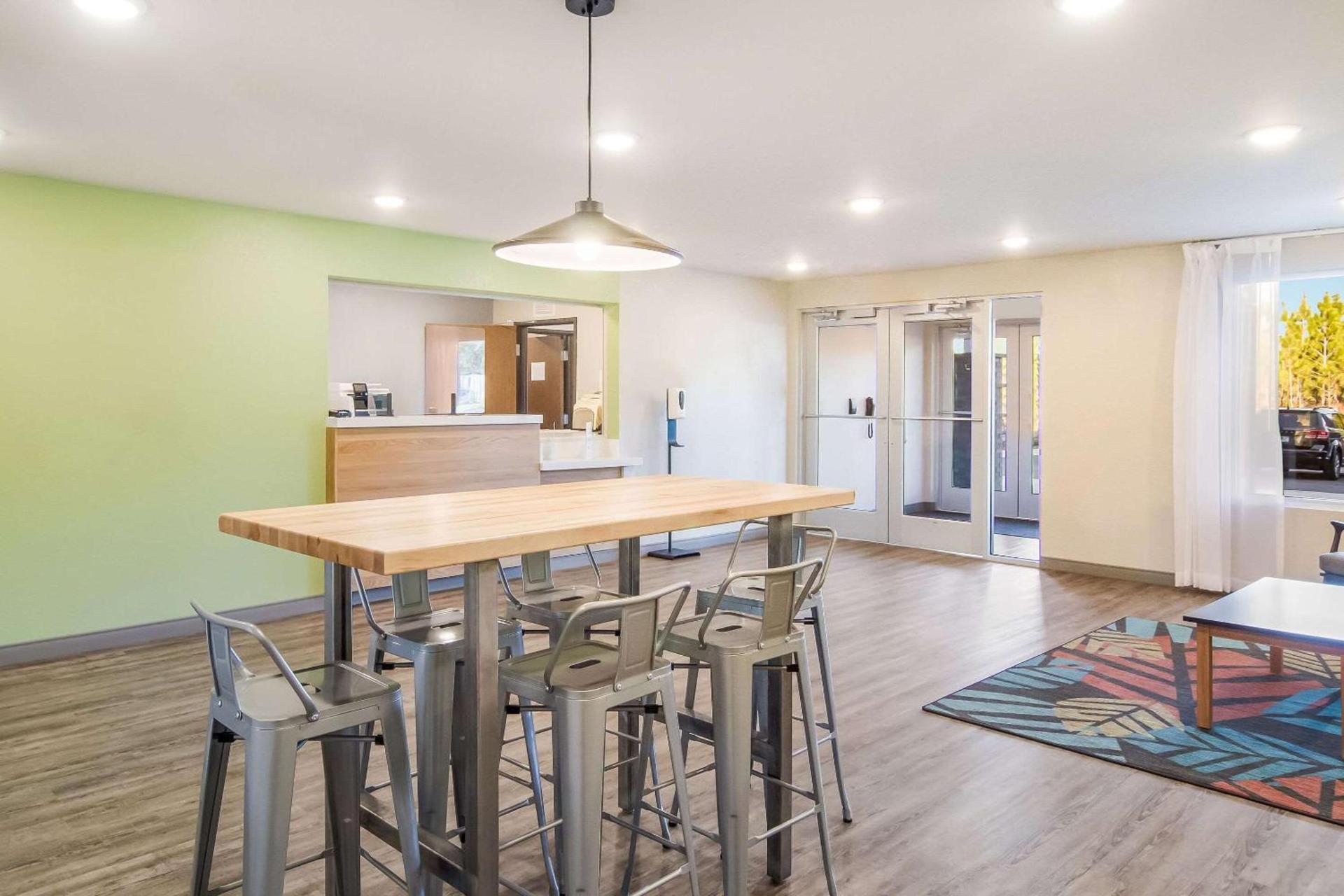 WoodSpring Suites Jacksonville Baymeadows photo 4