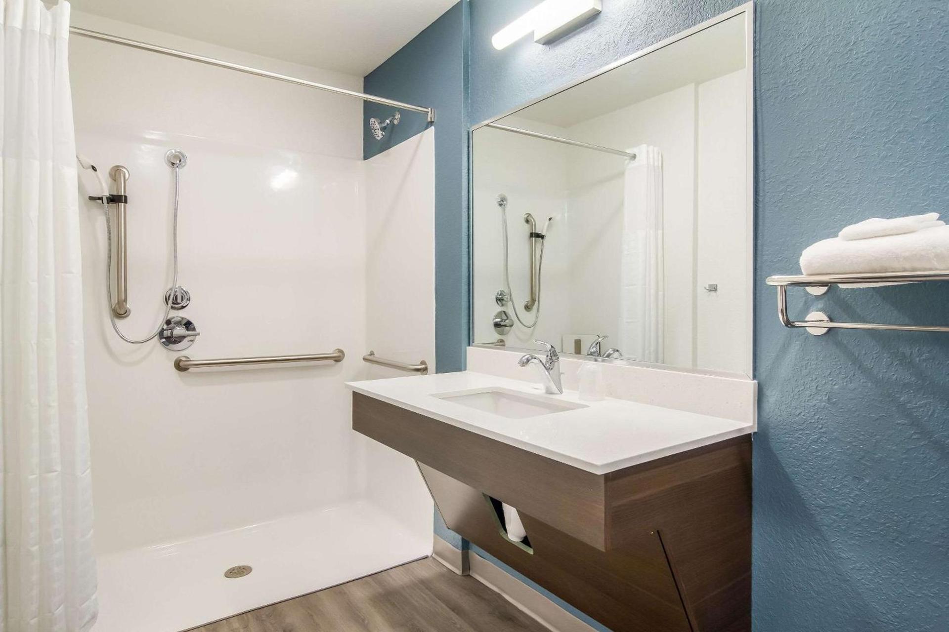 WoodSpring Suites Jacksonville Baymeadows photo 19