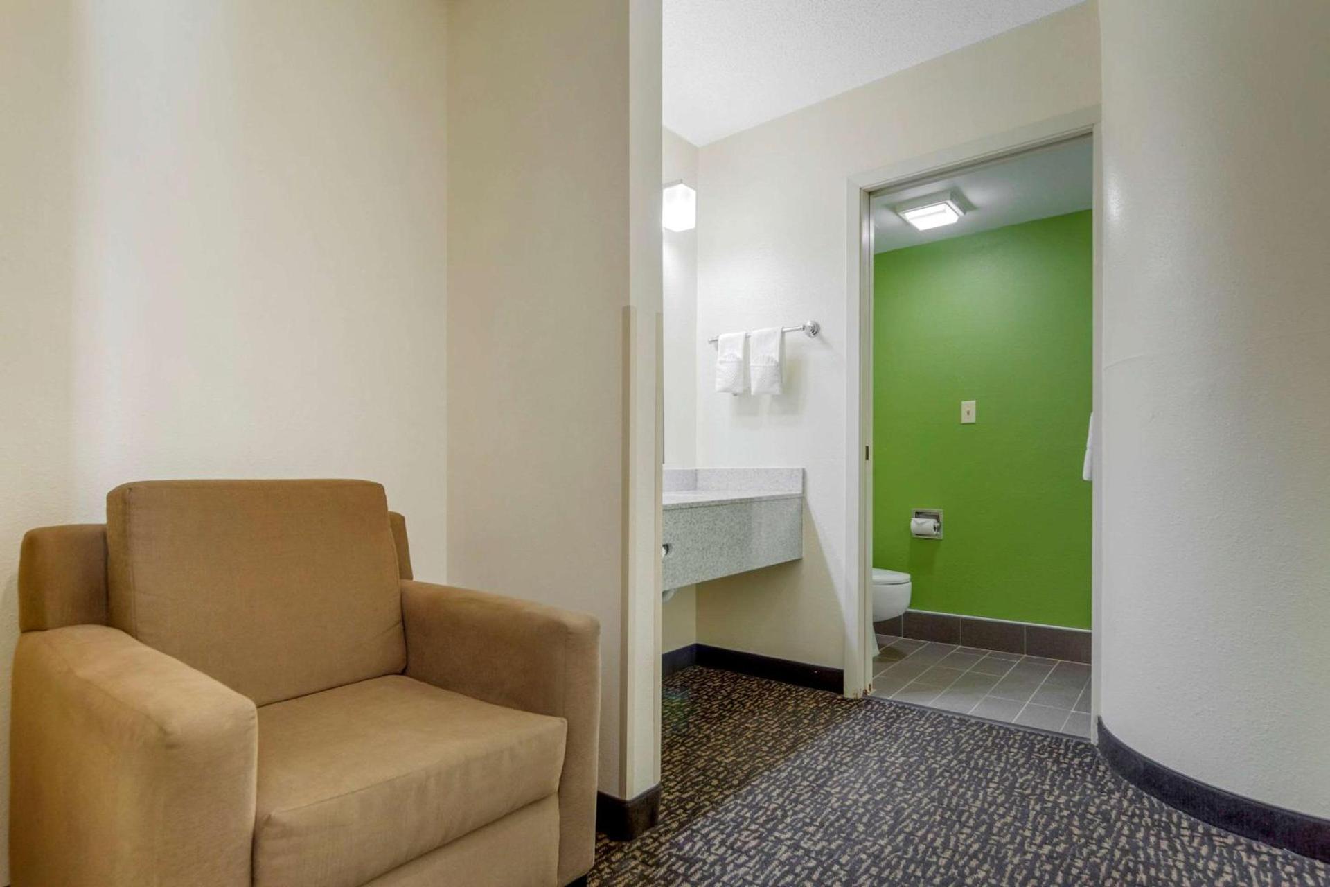 Sleep Inn & Suites Omaha Airport photo 26