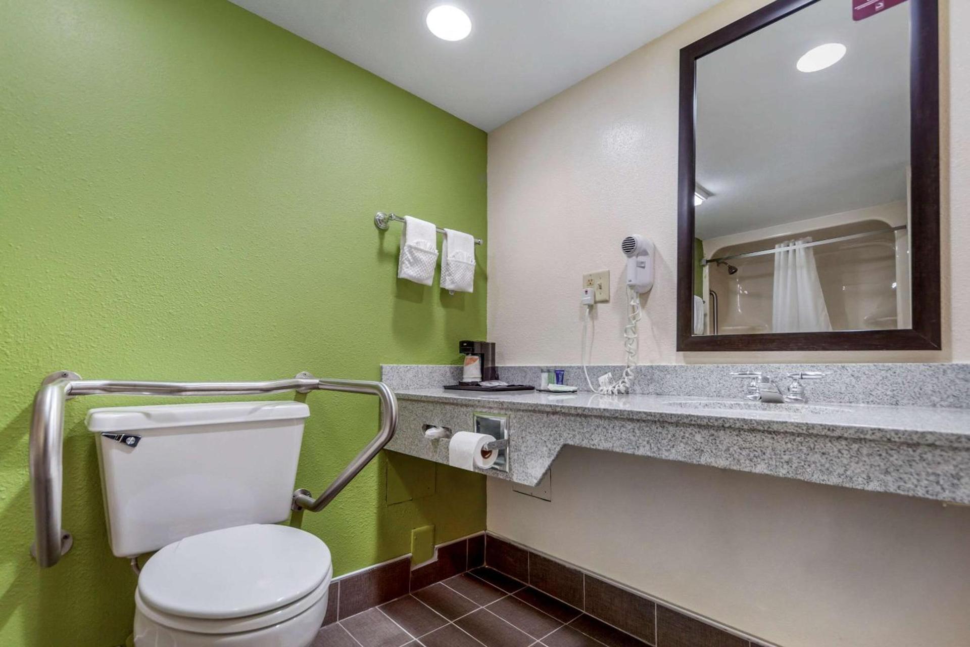 Sleep Inn & Suites Omaha Airport photo 29