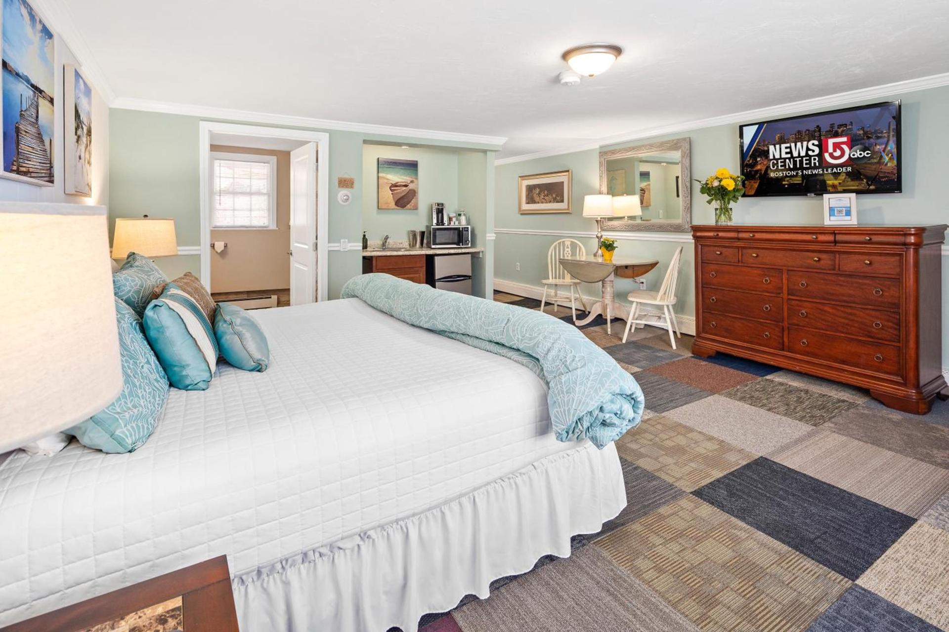Ocean Inn on Nantasket Beach photo 26