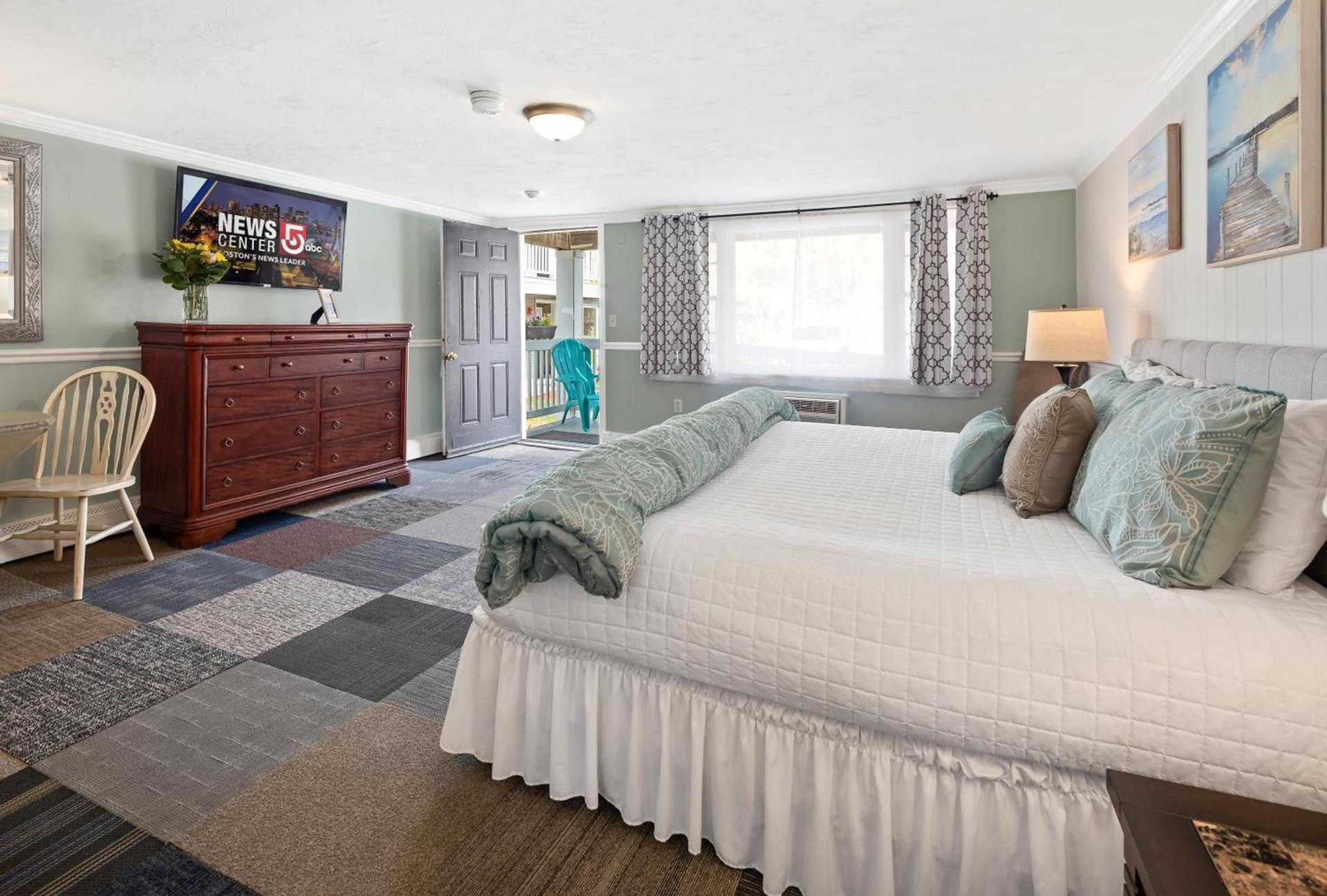 Ocean Inn on Nantasket Beach photo 29