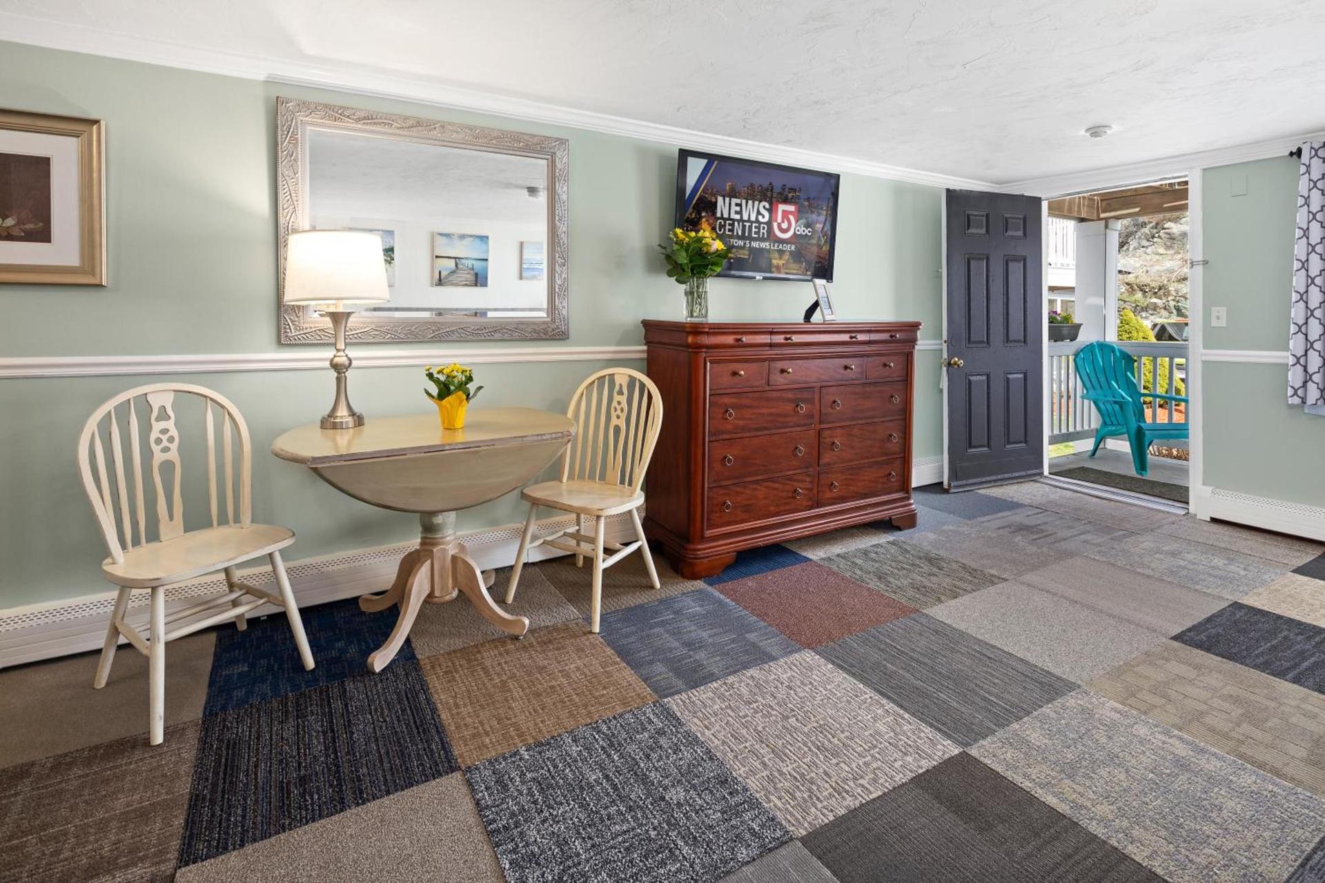 Ocean Inn on Nantasket Beach photo 28