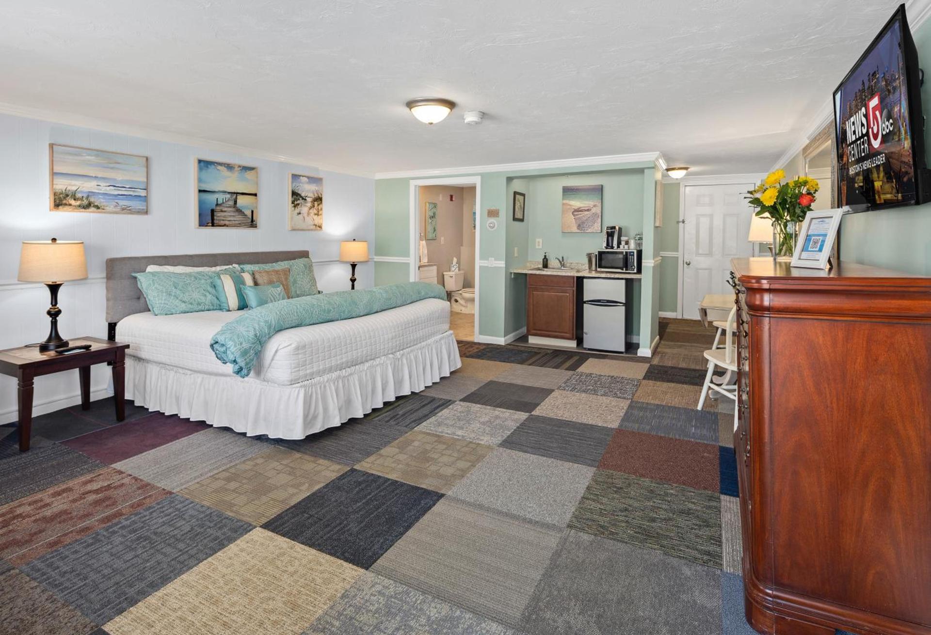Ocean Inn on Nantasket Beach photo 27