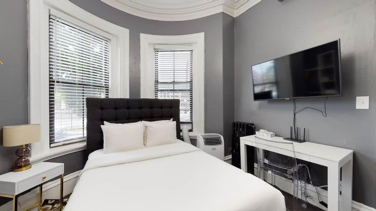 Bay Village Suites photo 2