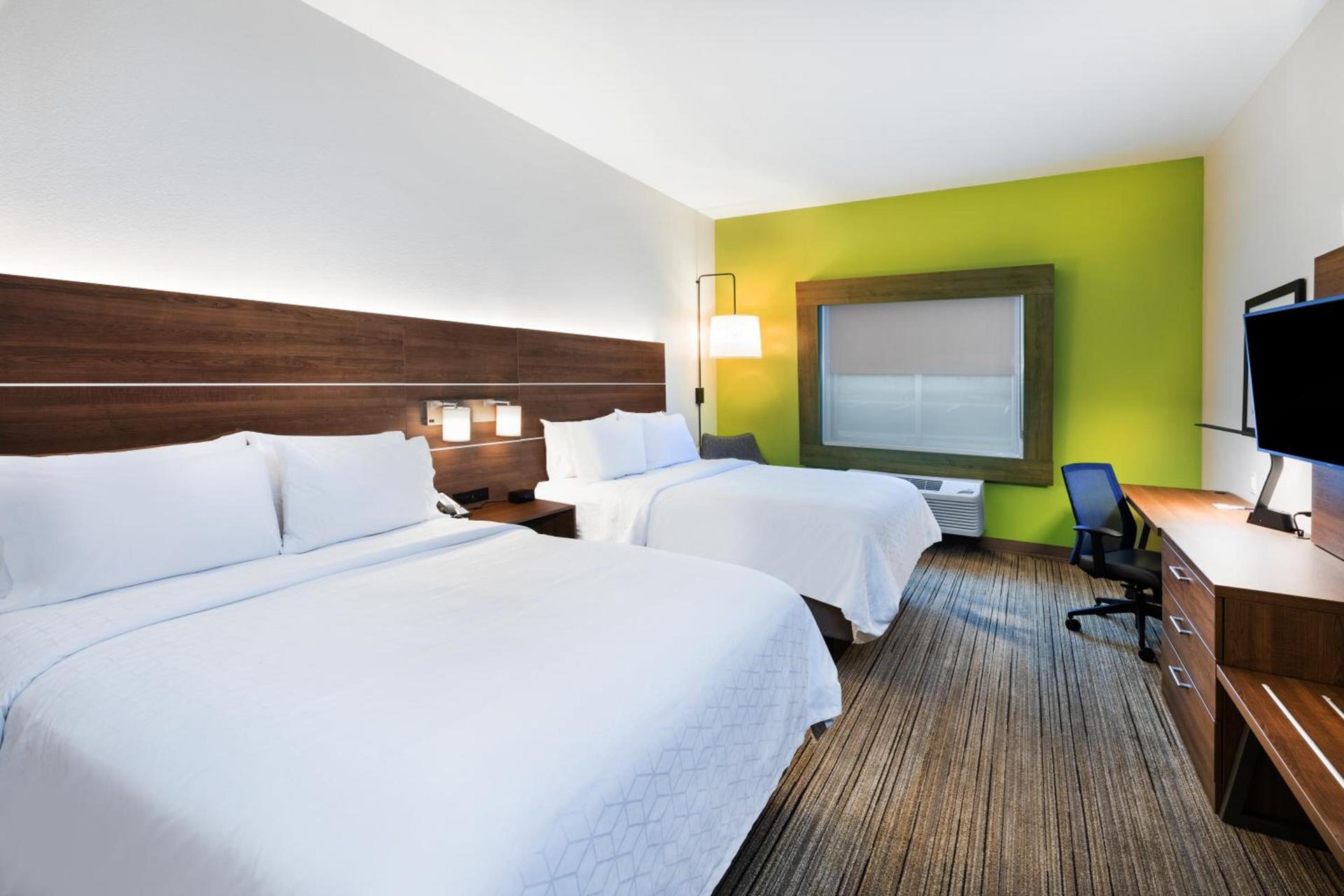 Holiday Inn Express & Suites Junction by IHG photo 2