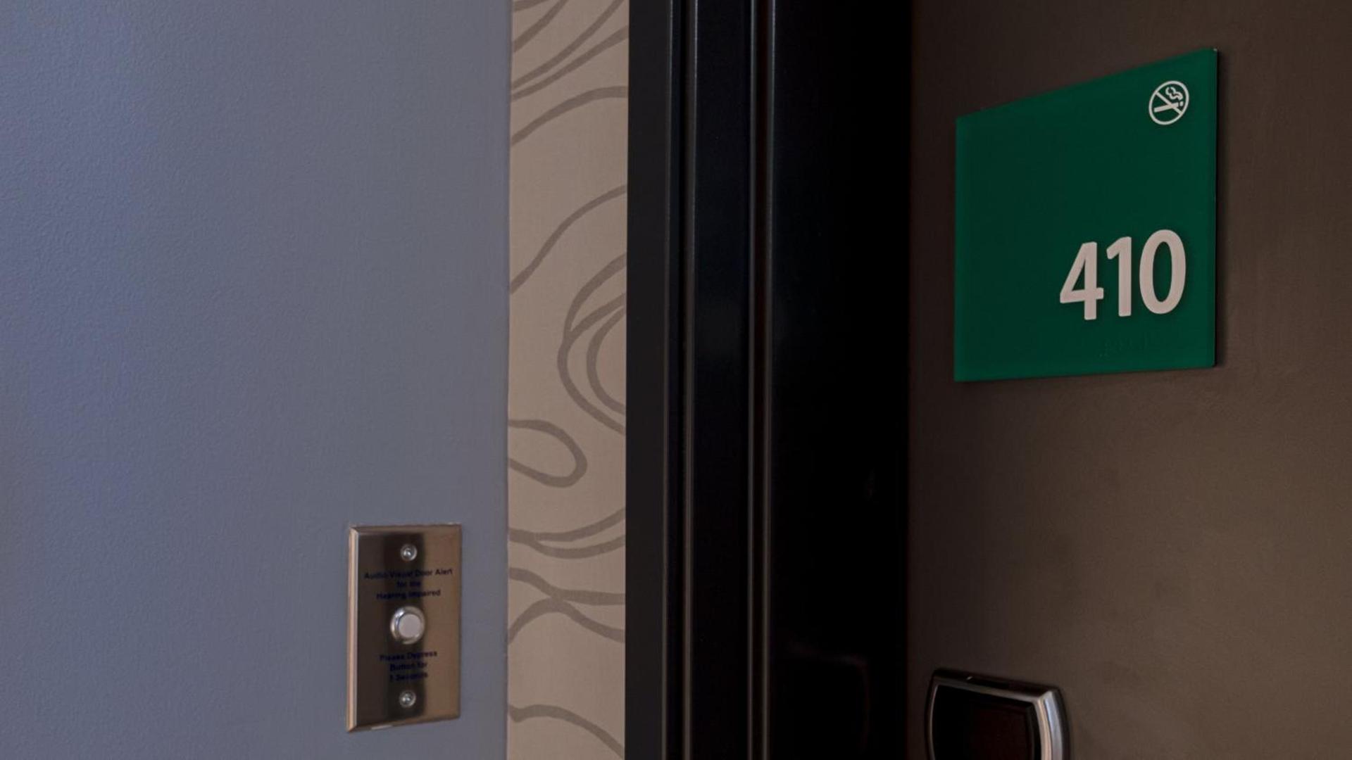 Holiday Inn & Suites Philadelphia W - Drexel Hill by IHG photo 32
